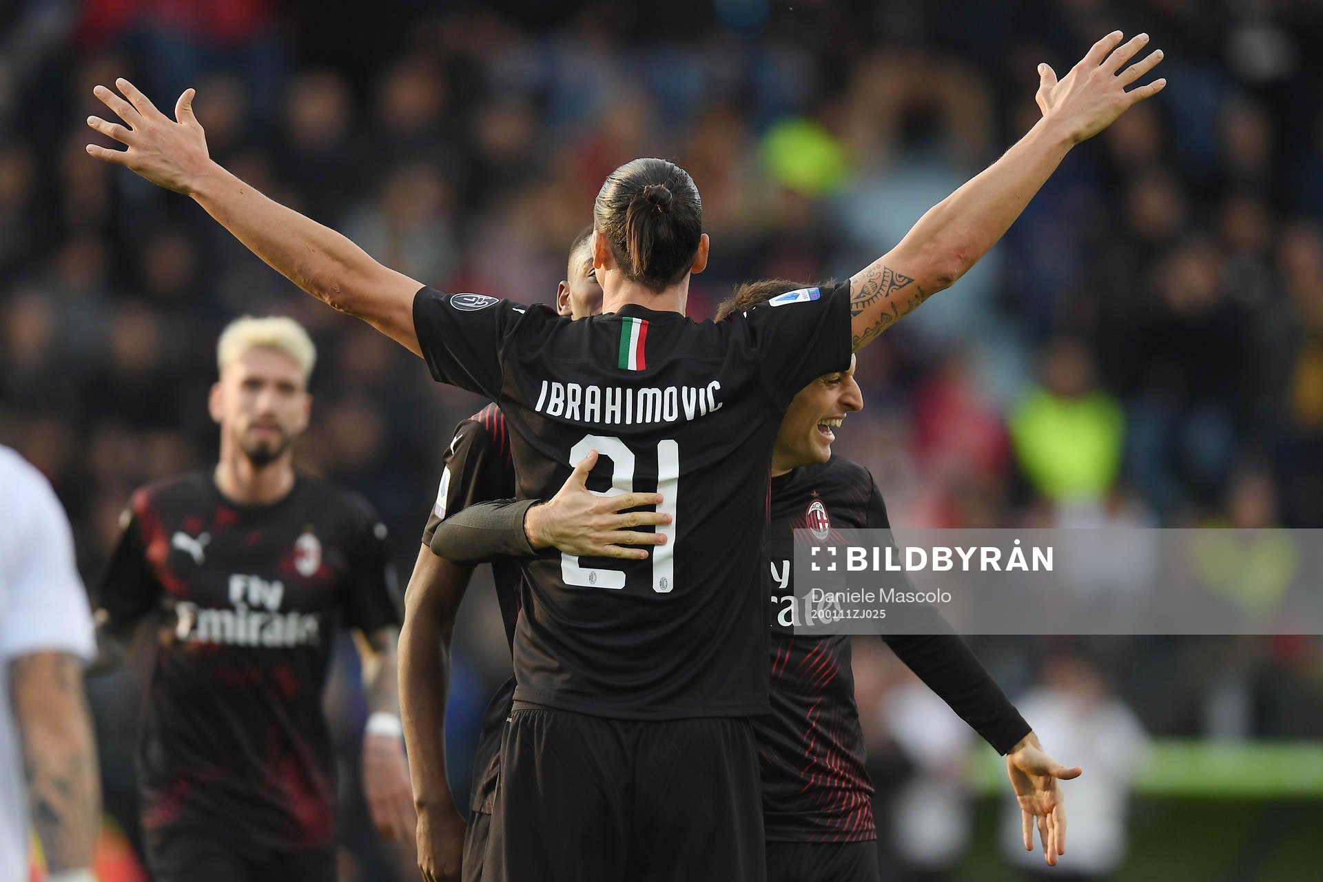 Zlatan Ibrahimovic of AC Milan celebrates his 0-2 goal