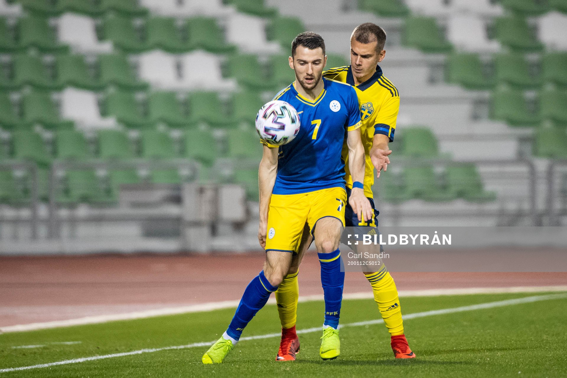 Zymer Bytyqi of Kosovo and Alexander Kacaniklic of Sweden