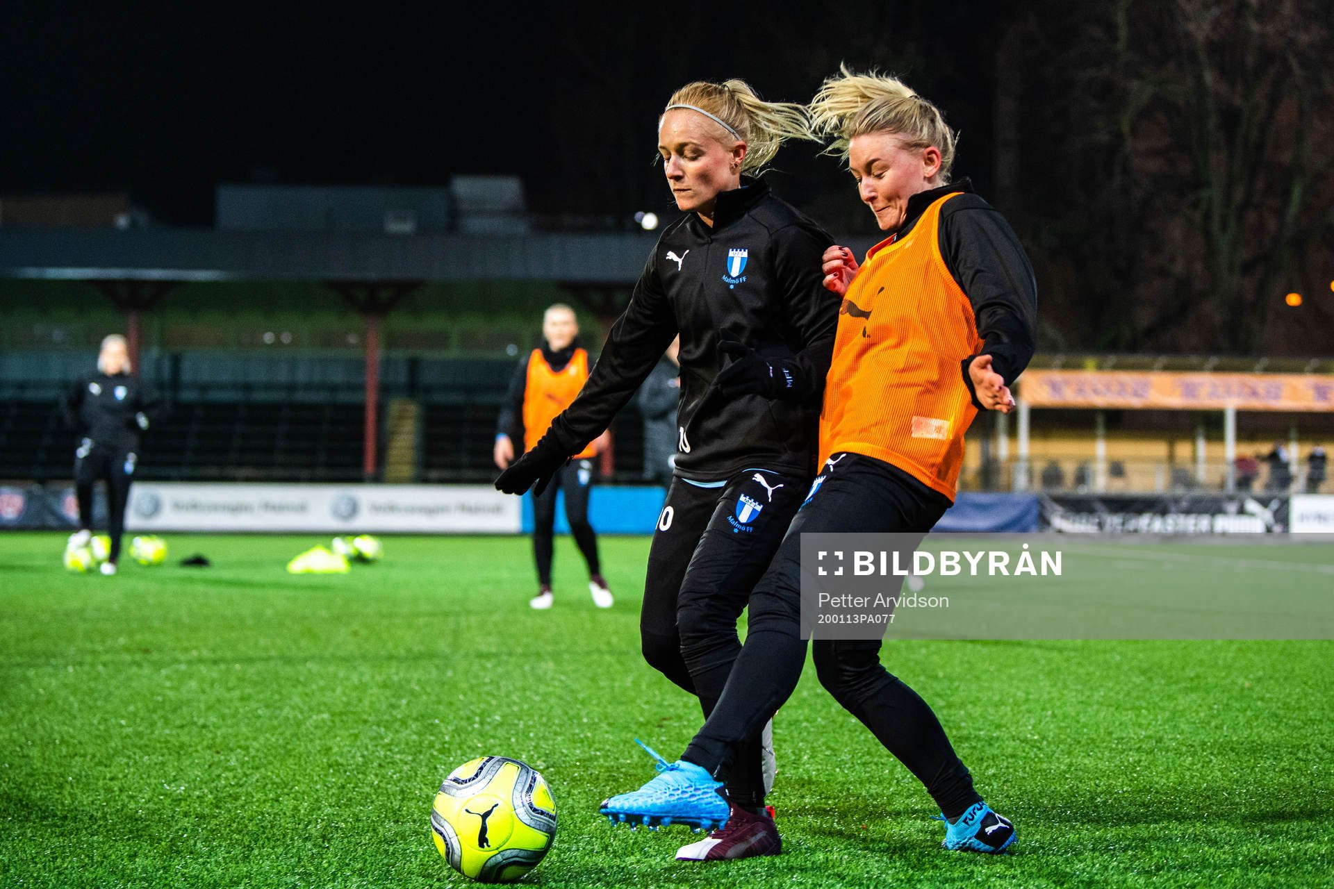 Malmö FFs Melina Skarström och Andrea Sjögren