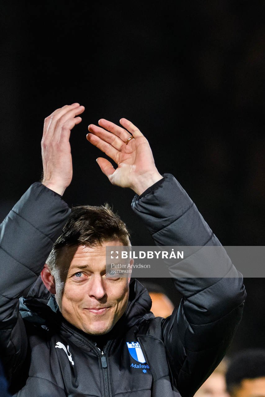 Tränare Jon Dahl Tomasson under en fotbollsträning med Malmö FF den 13 januari 2020 i Malmö.