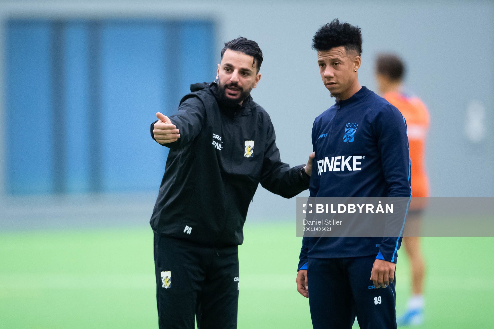 Tränare Poya Asbaghi och Tobias Sana