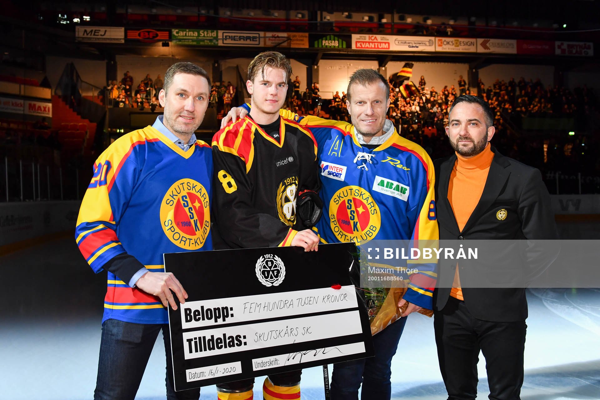 Brynäs Victor Söderström och klubbdirektör Michael
