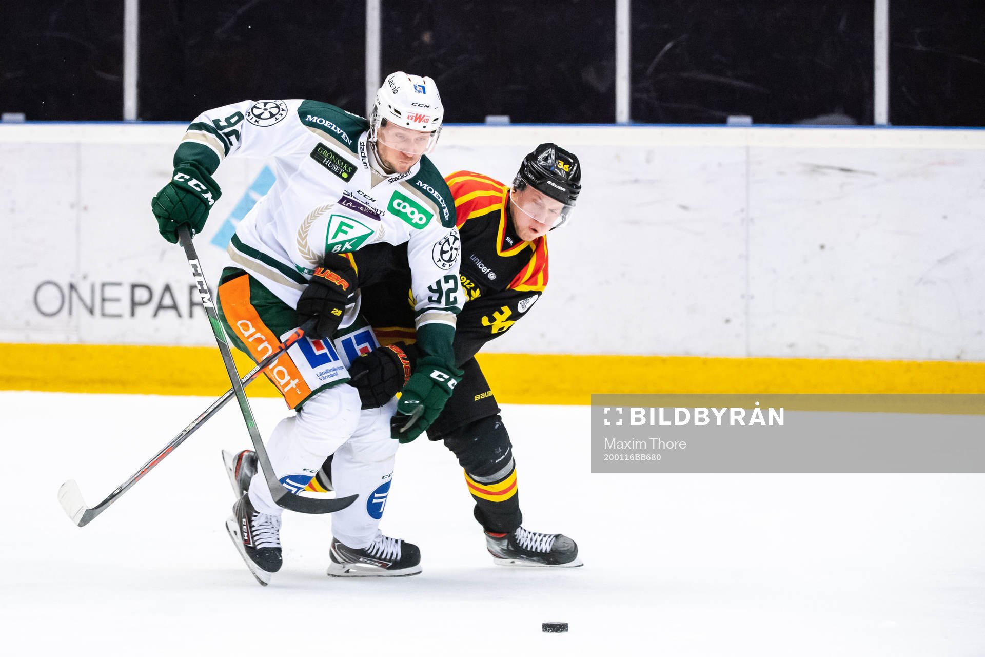 Färjestads Jesper Olofsson och Brynäs Linus Ölund