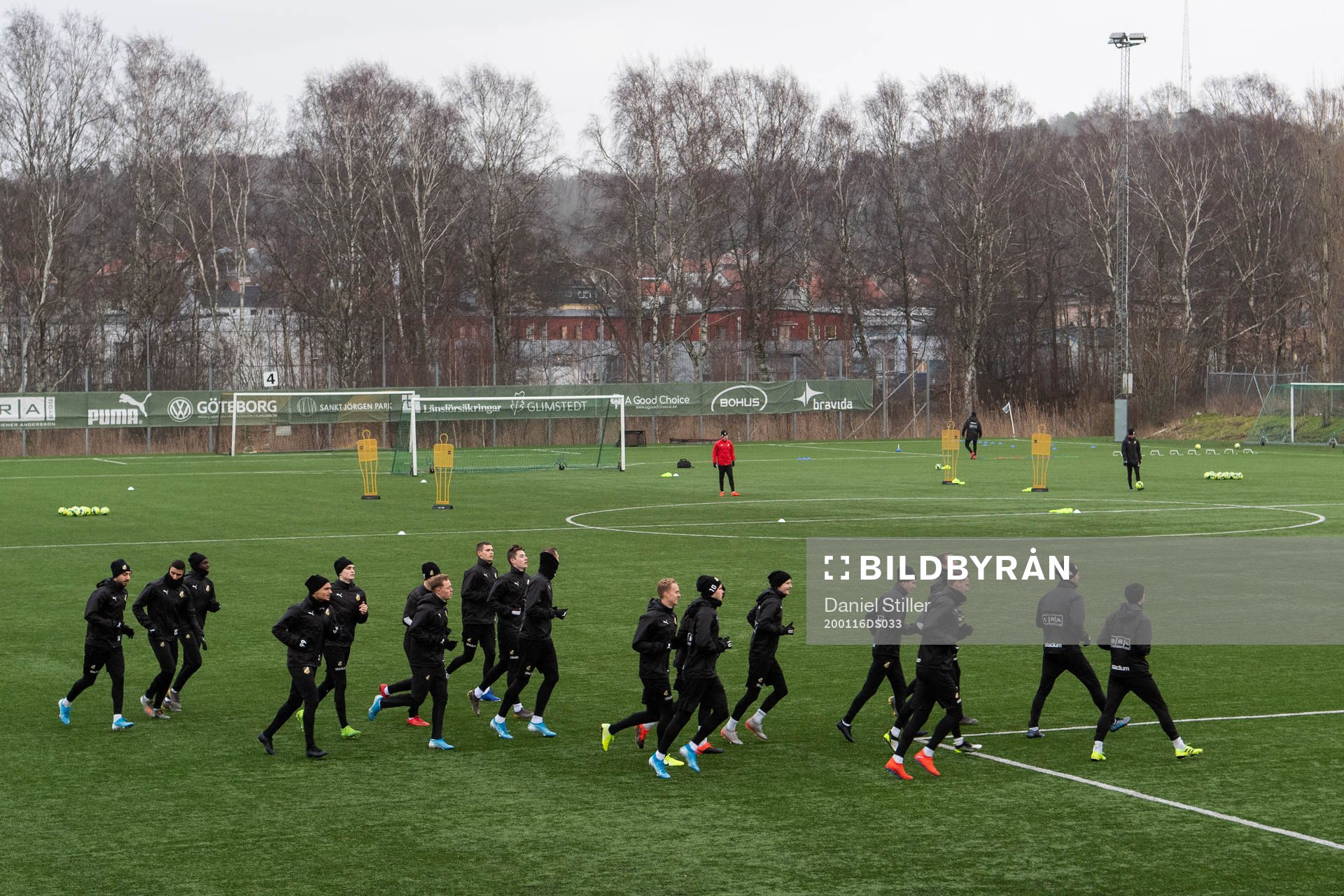 Laget värmer upp