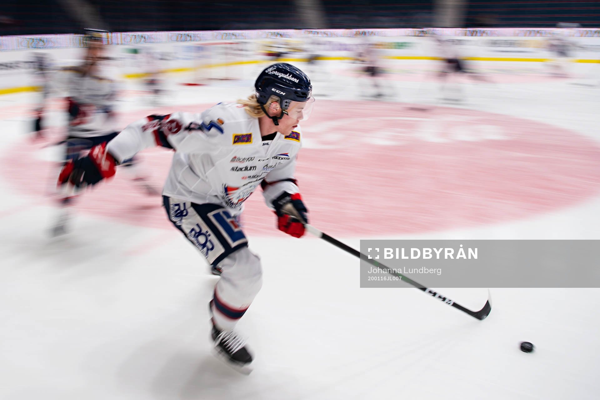 Linköpings Samuel Lofquist värmer upp