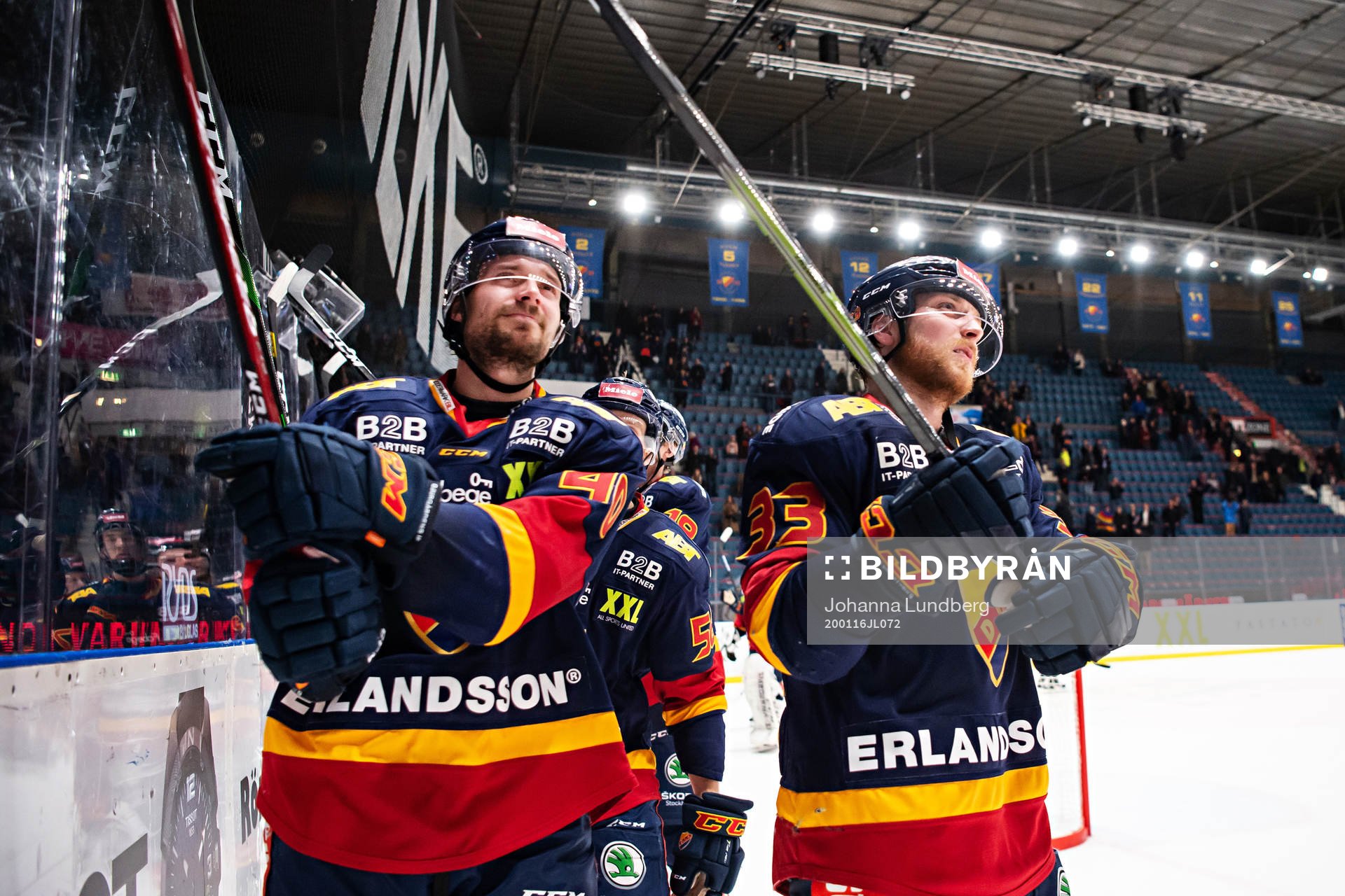 Djurgårdens Jacob Josefson och Linus Hultström jublar