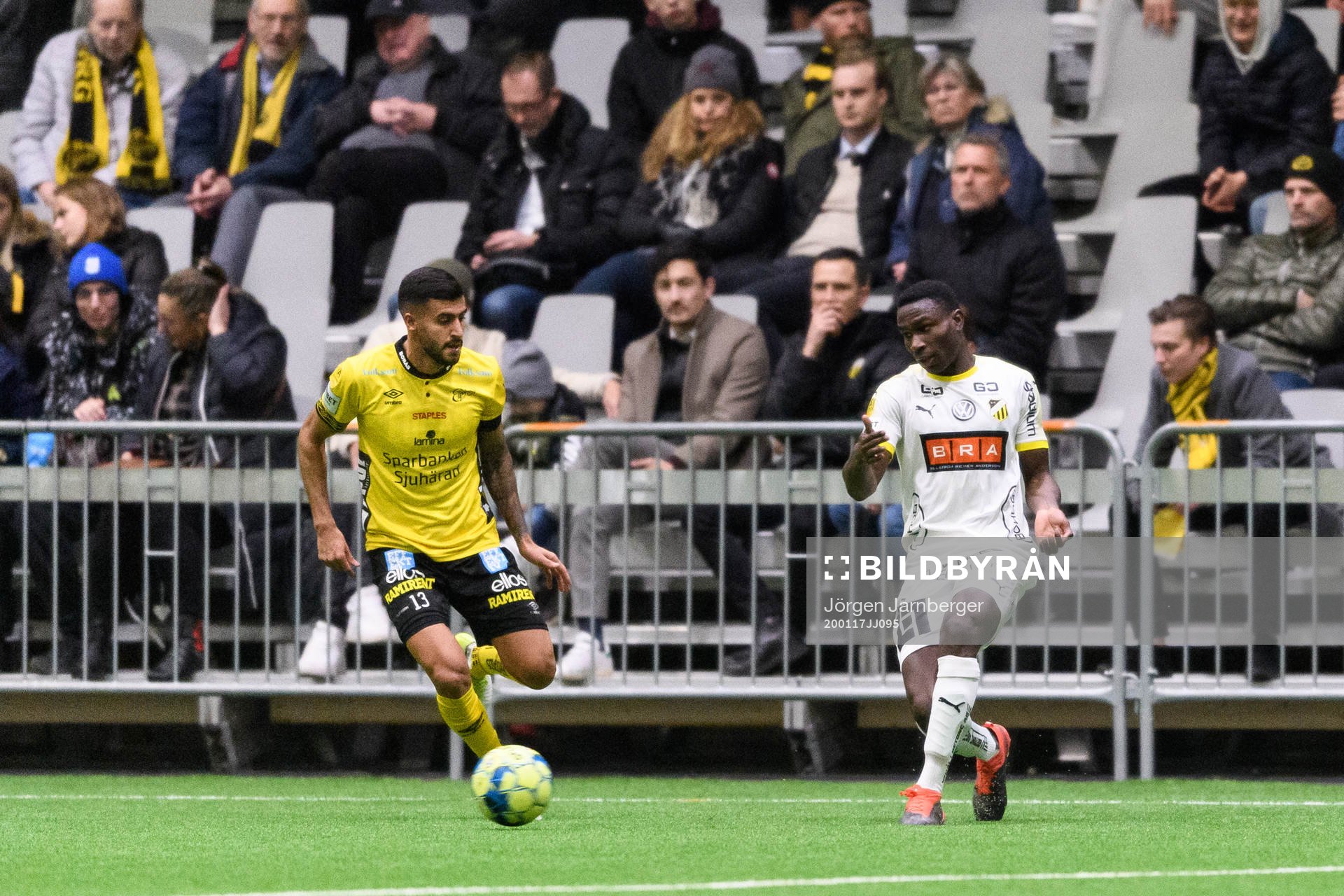 Elfsborgs Rami Kaib och Häckens Godswill Ekpolo och i