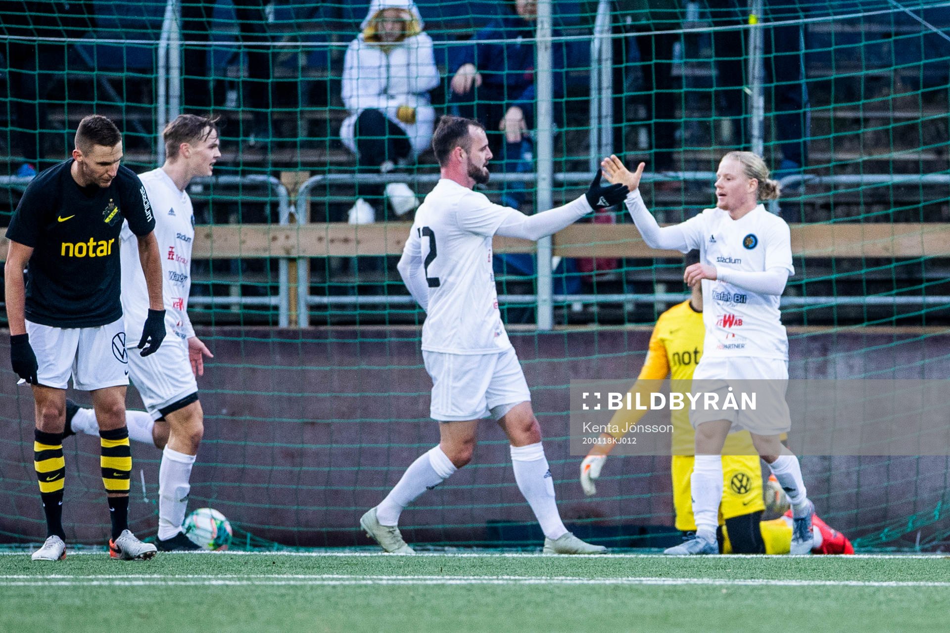 Karlstads Rasmus Gerhardsson Arvidsson (h) jublar