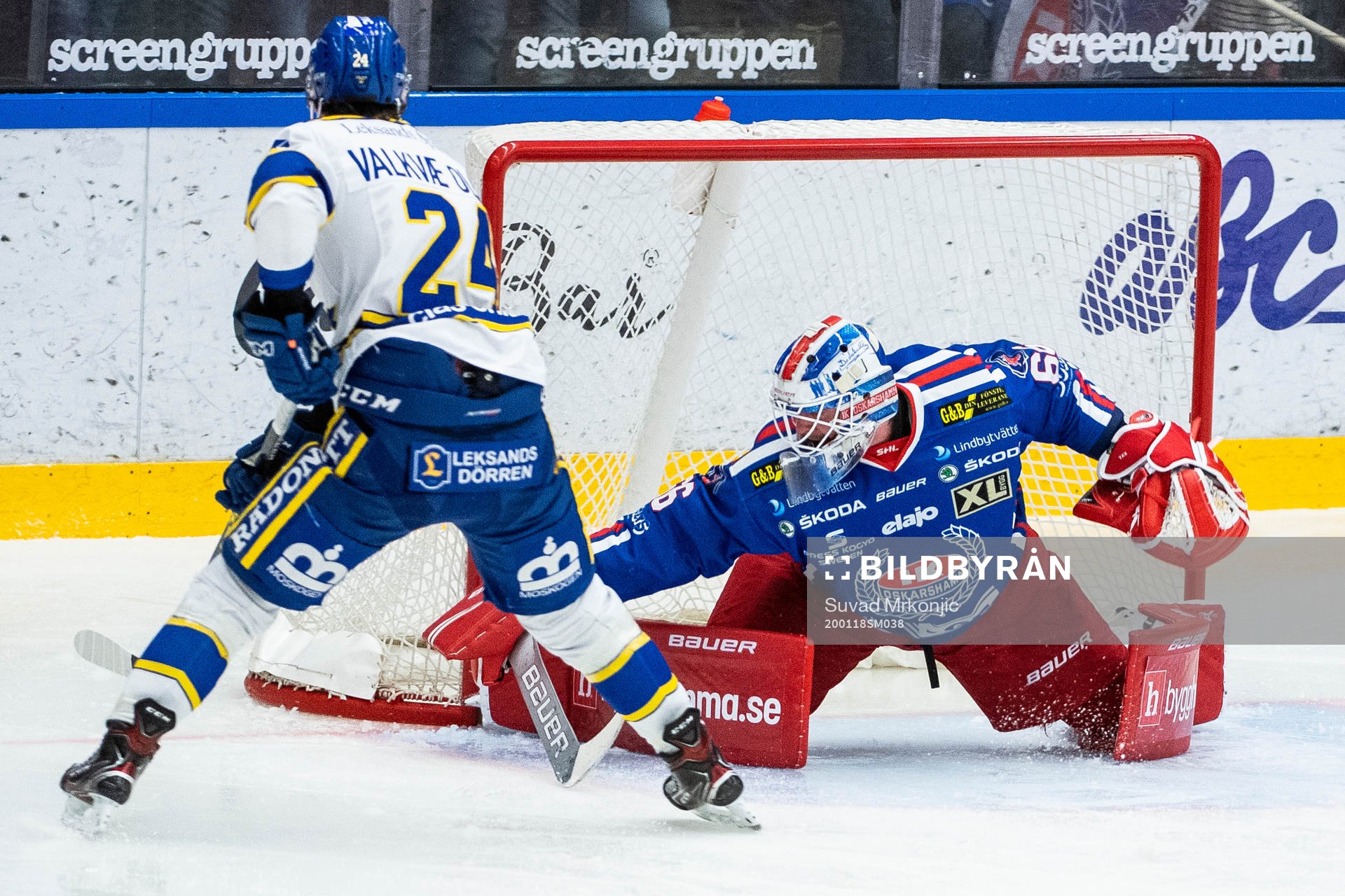 Leksands Thomas Valkvae Olsen och Oskarshamns målvakt Tex