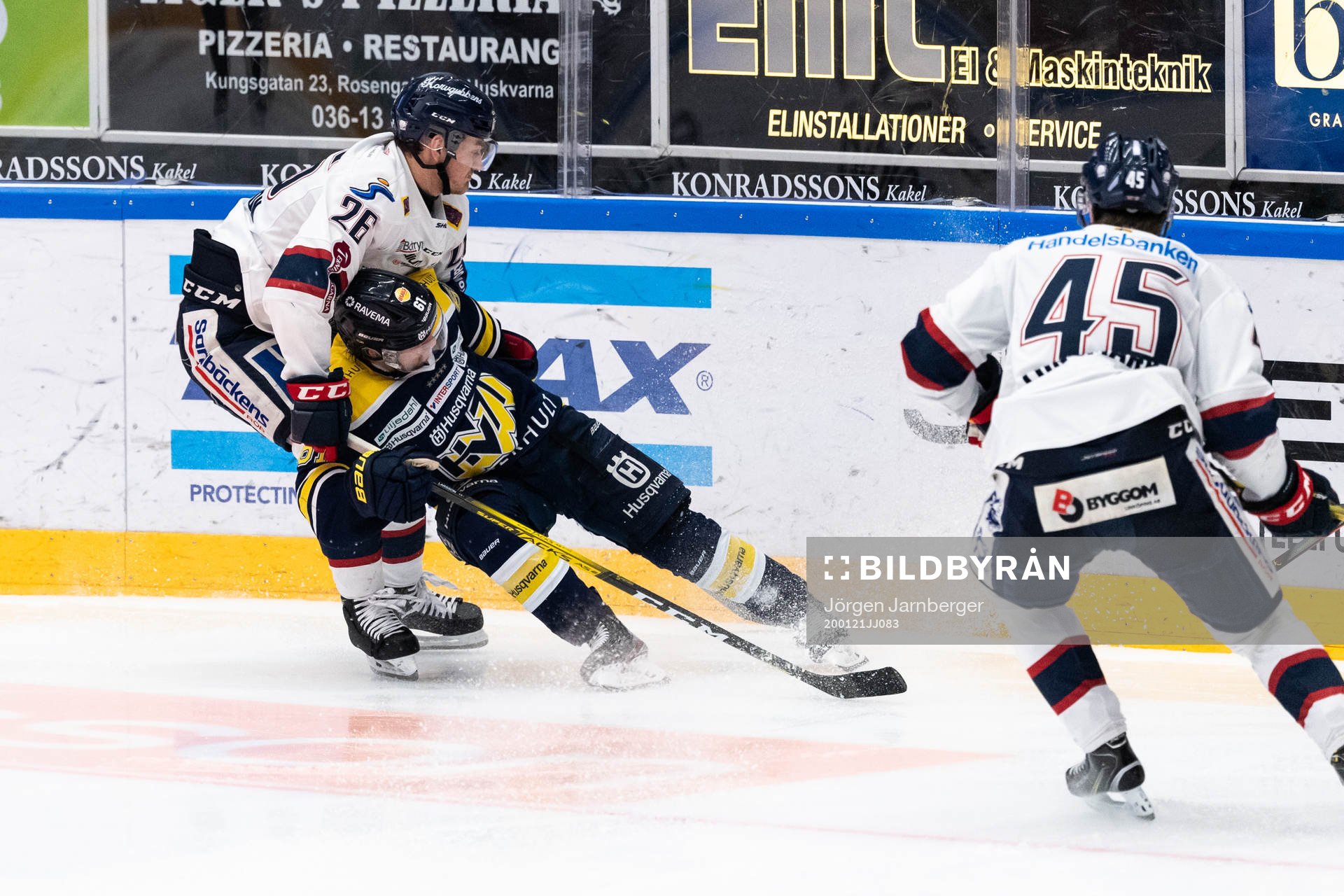 s Juuso Ikonen och Linköpings Hampus Larsson