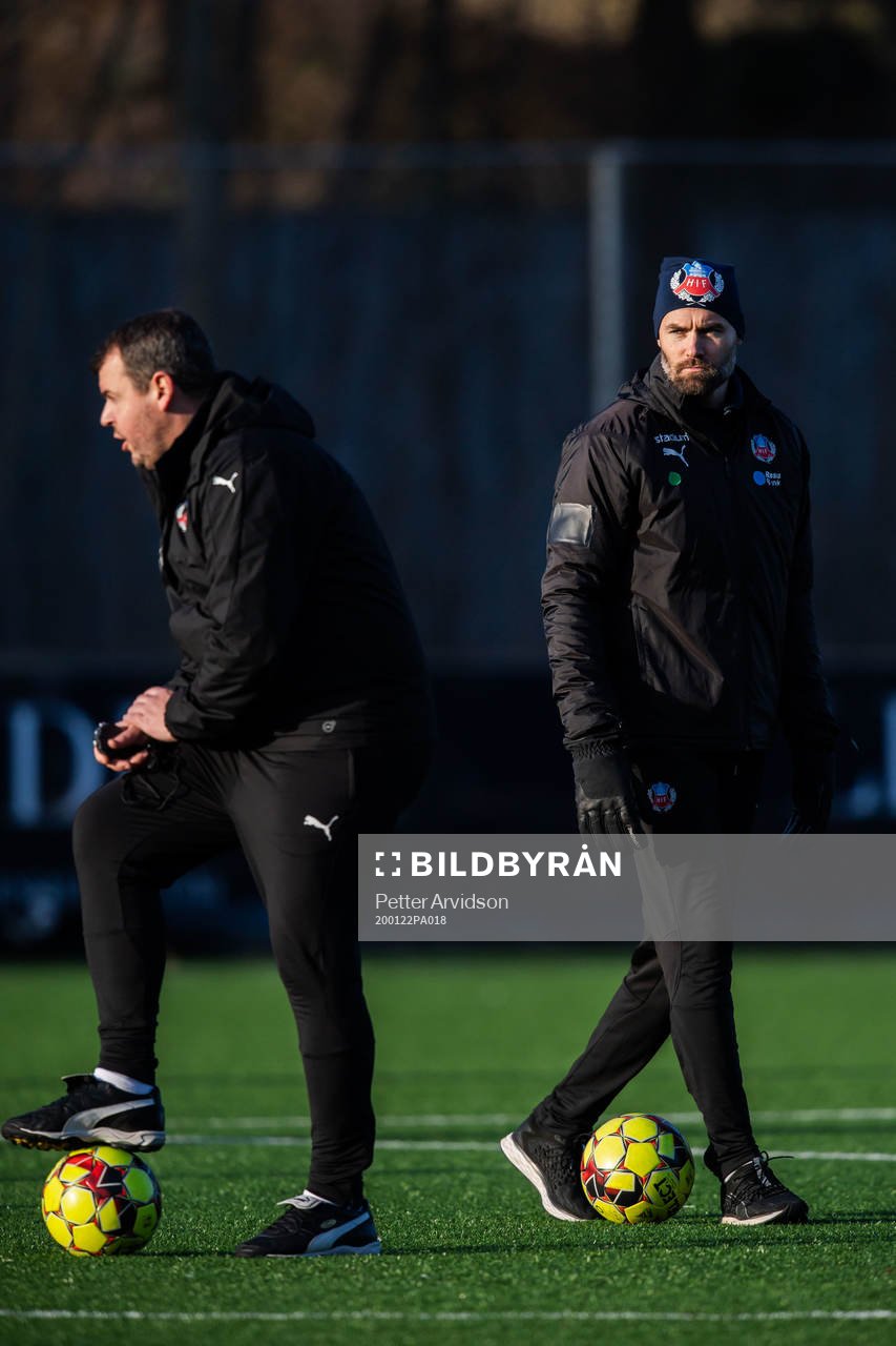 Helsingborgs tränare Olof Mellberg och assisterande