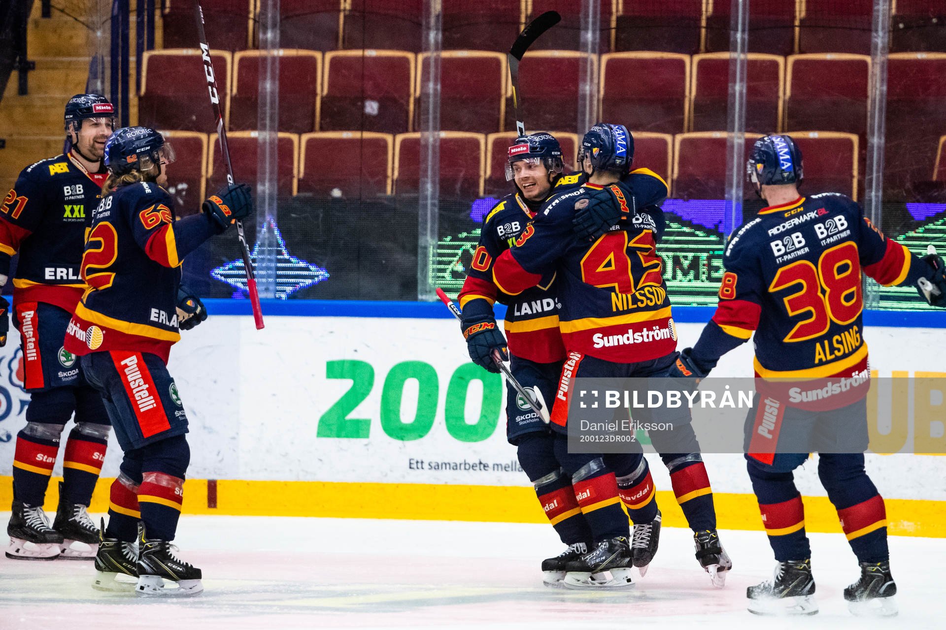 Djurgårdens Tom Nilsson och Jacob Josefsson jublar