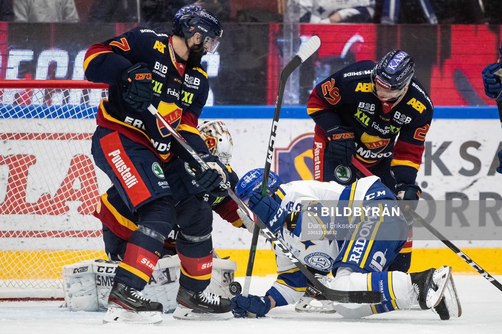 Djurgårdens Jason Garrison och Sebastian Strandberg och