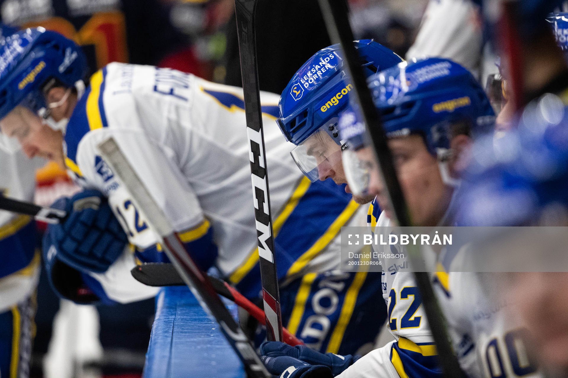 Leksands Sebastian Wännström deppar i båset