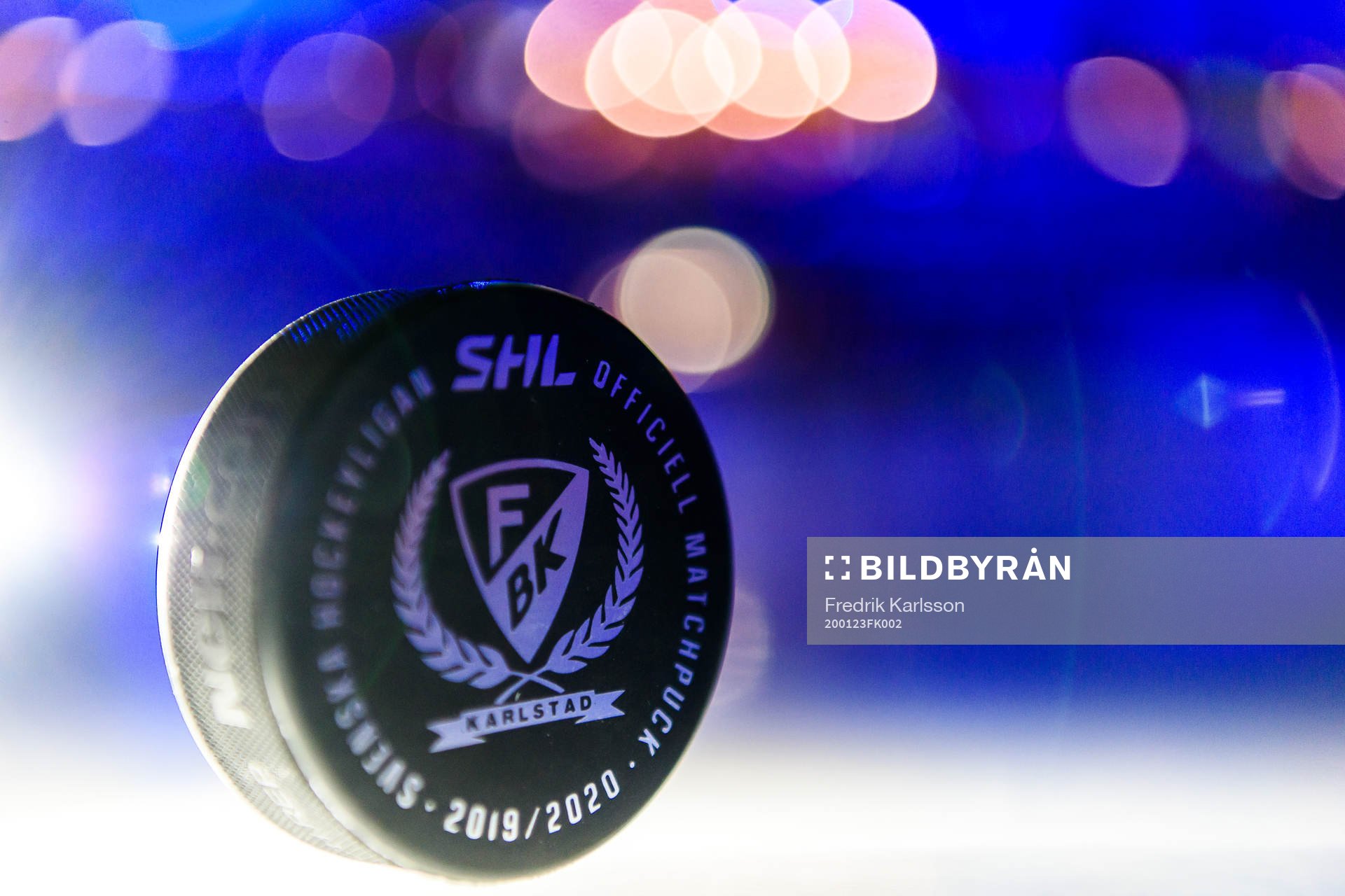 En matchpuck på isen