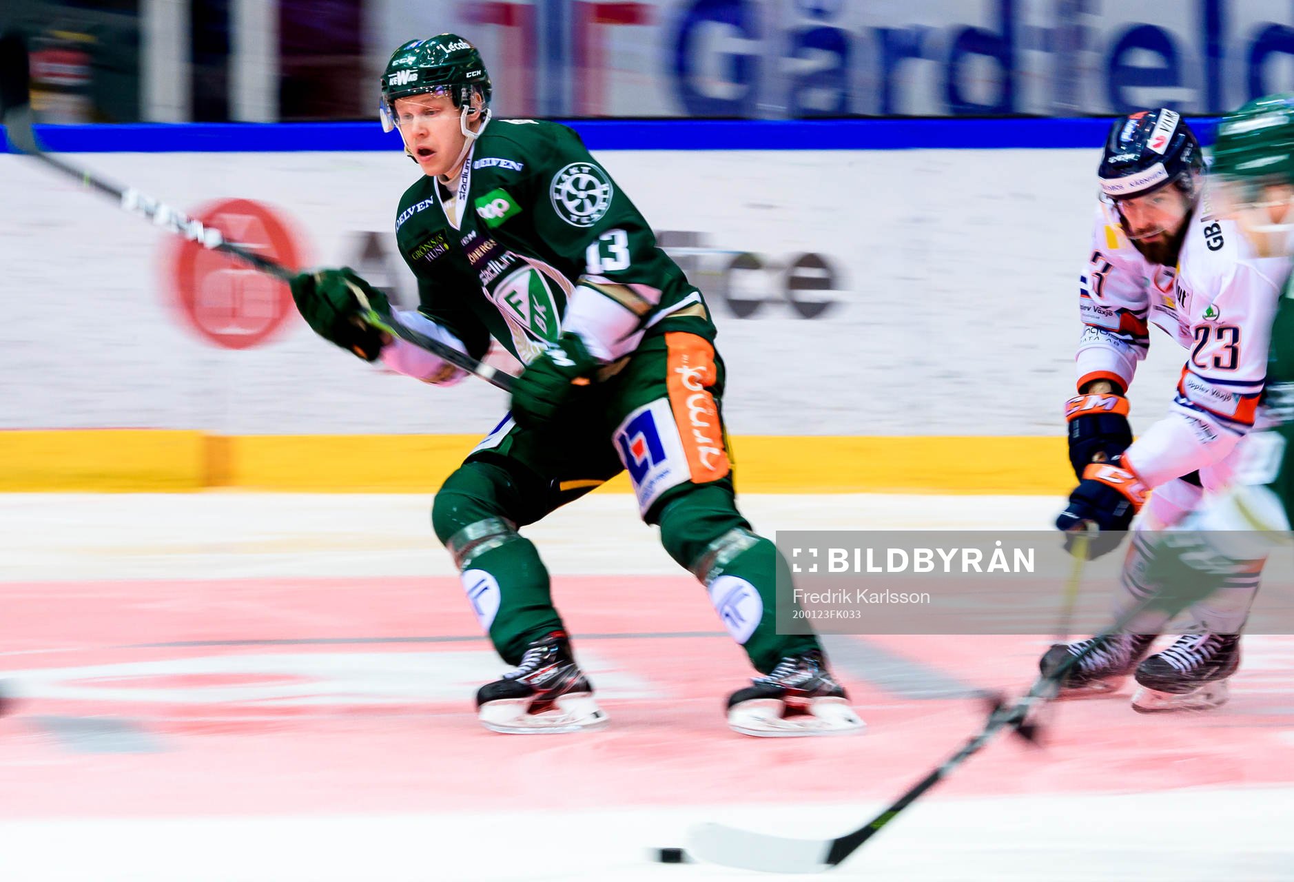 Färjestads Daniel Viksten och Växjös Roman Horak