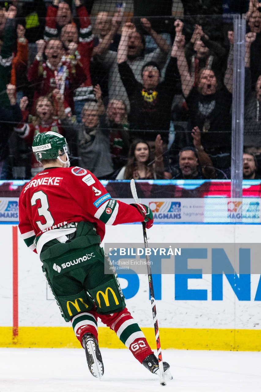 Frölundas Jacob Moverare jublar