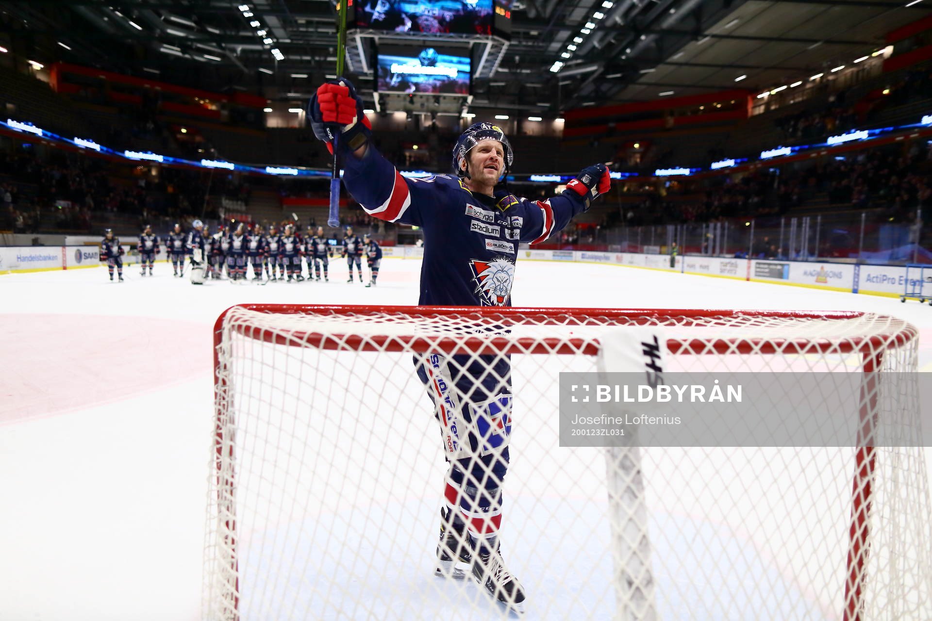 Linköpings Sebastian Karlsson jublar