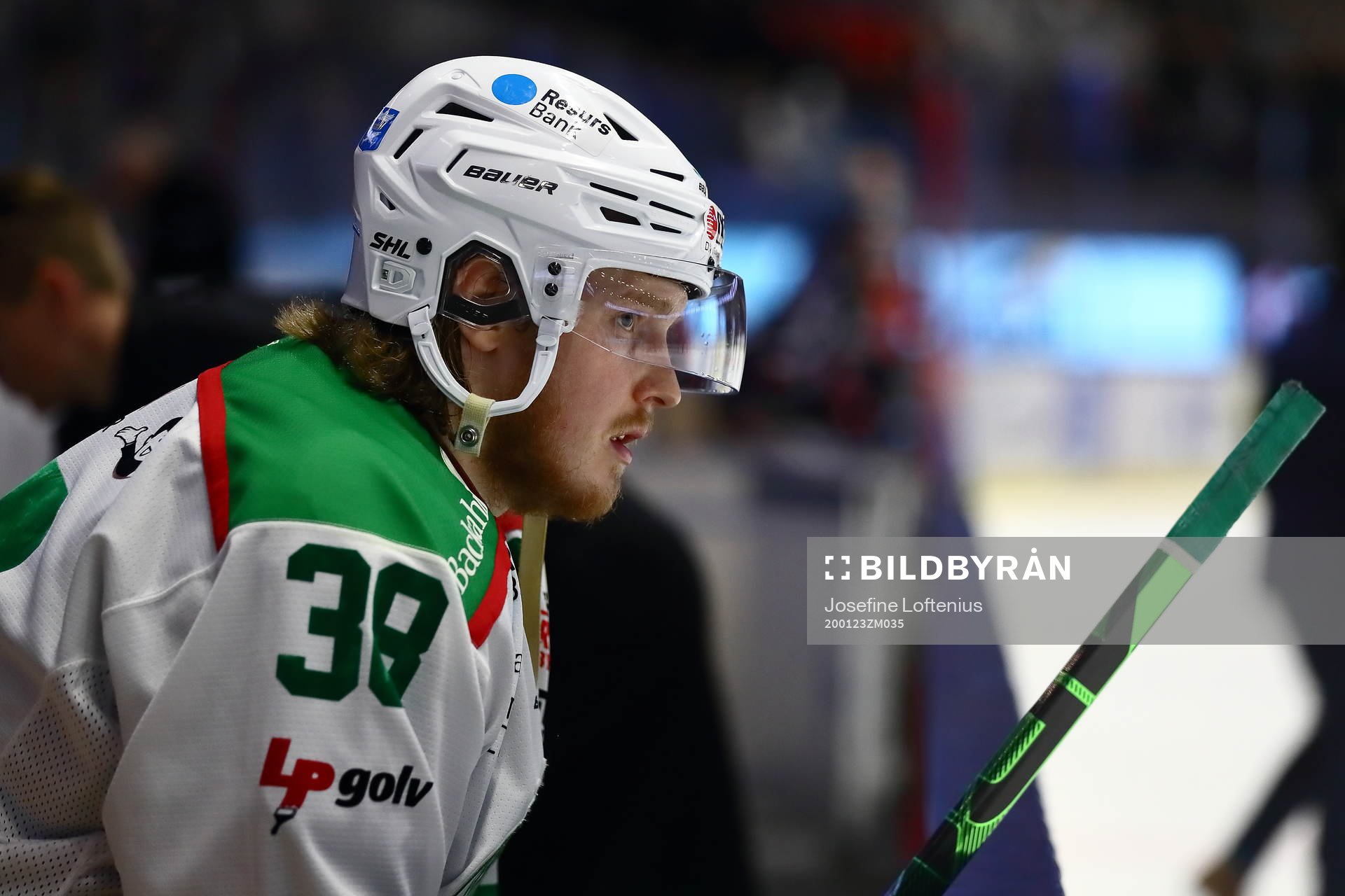 Rögles Erik Andersson sitter kvar en stund i båset
