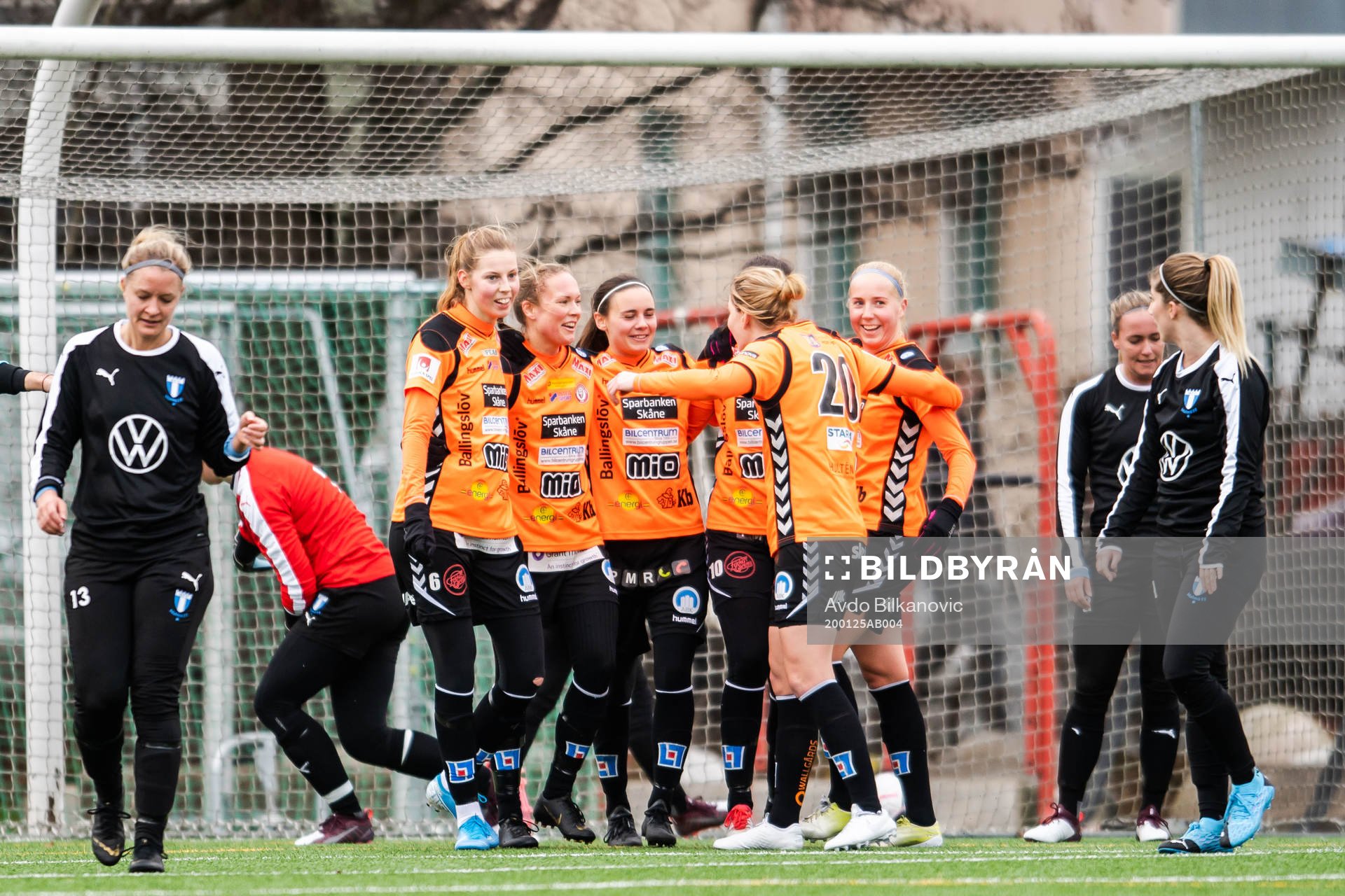 Kristianstads Therese Ivarsson jublar med lagkamrater