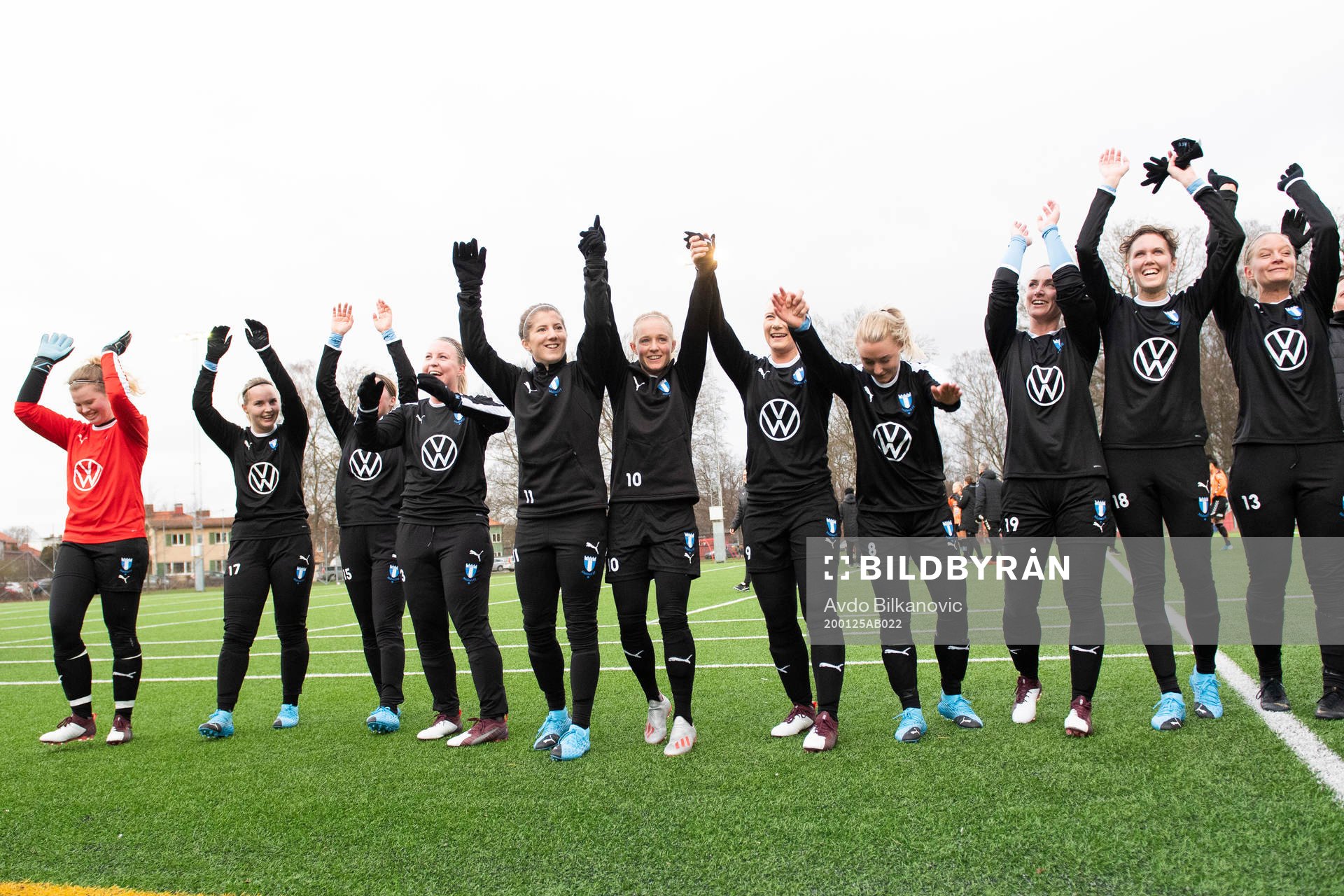 Malmö FFs spelare tackar publiken