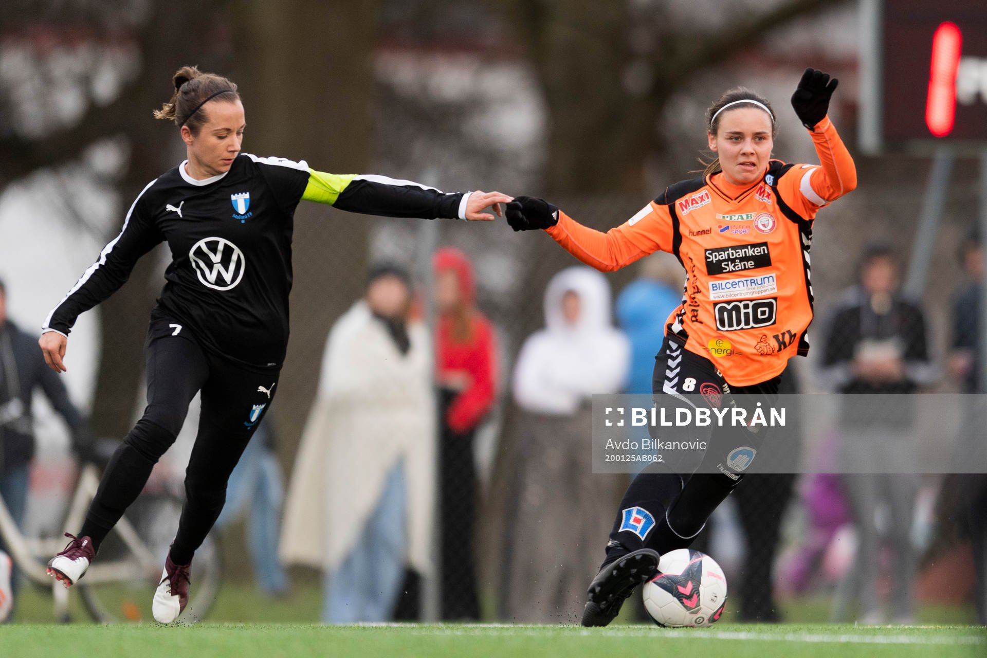 Kristianstads Alice Nilsson och Malmö FFs Cornelia Lindgren