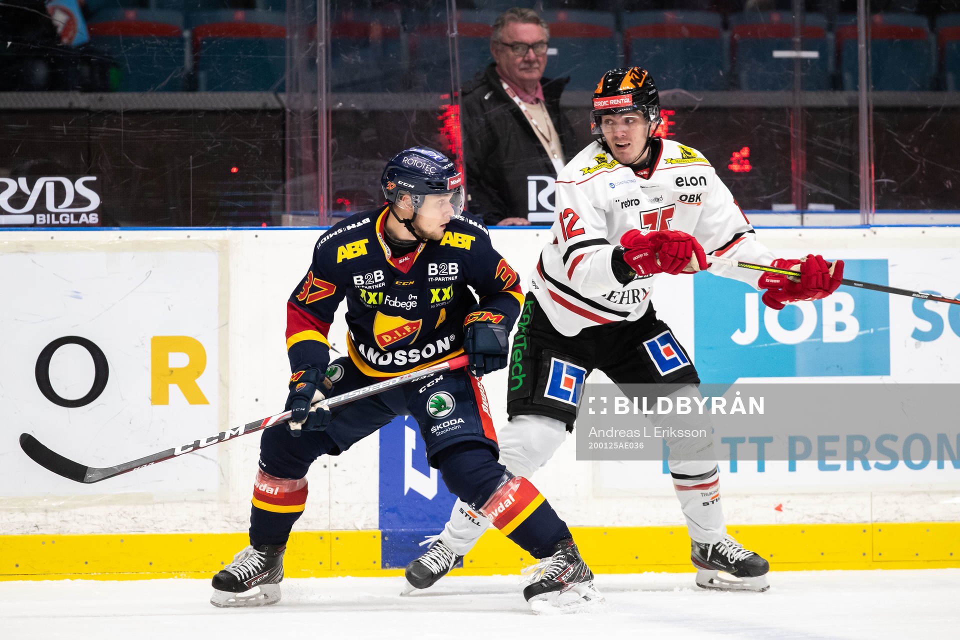 Djurgårdens Jesper Pettersson och Örebros Max Lindholm