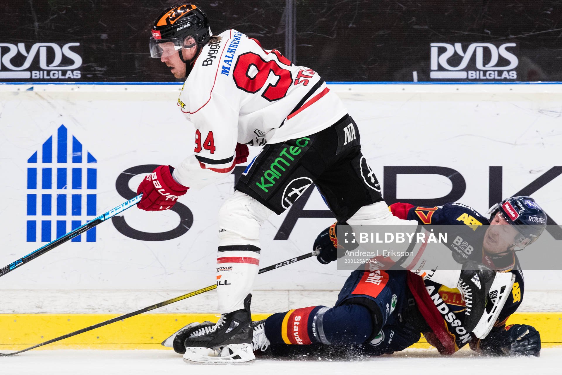Örebros Ryan Stoa och Djurgårdens Henrik Eriksson