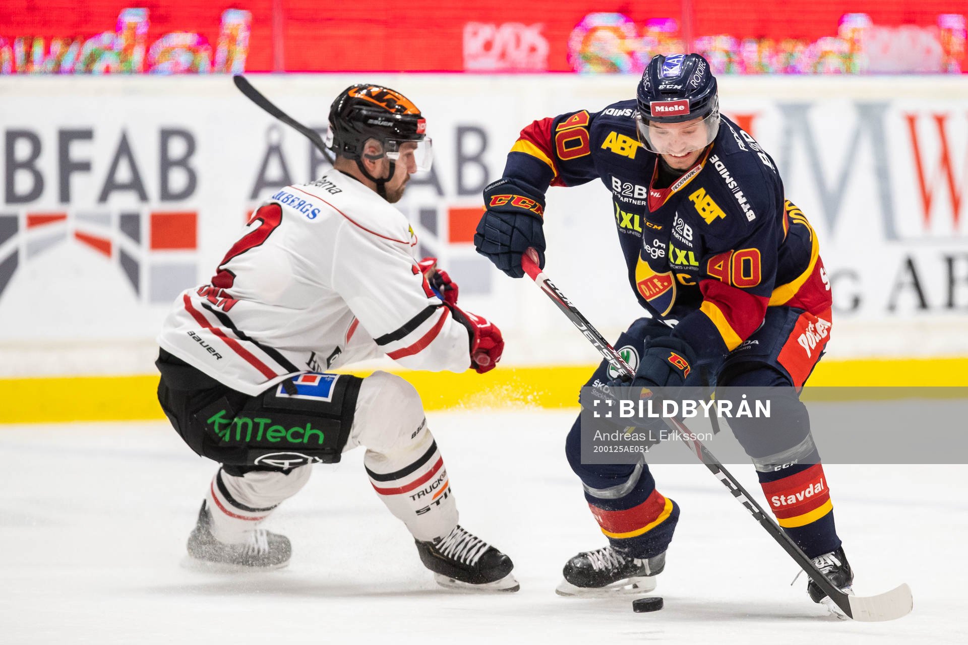 Örebros Rasmus Rissanen och Djurgårdens Jacob Josefsson