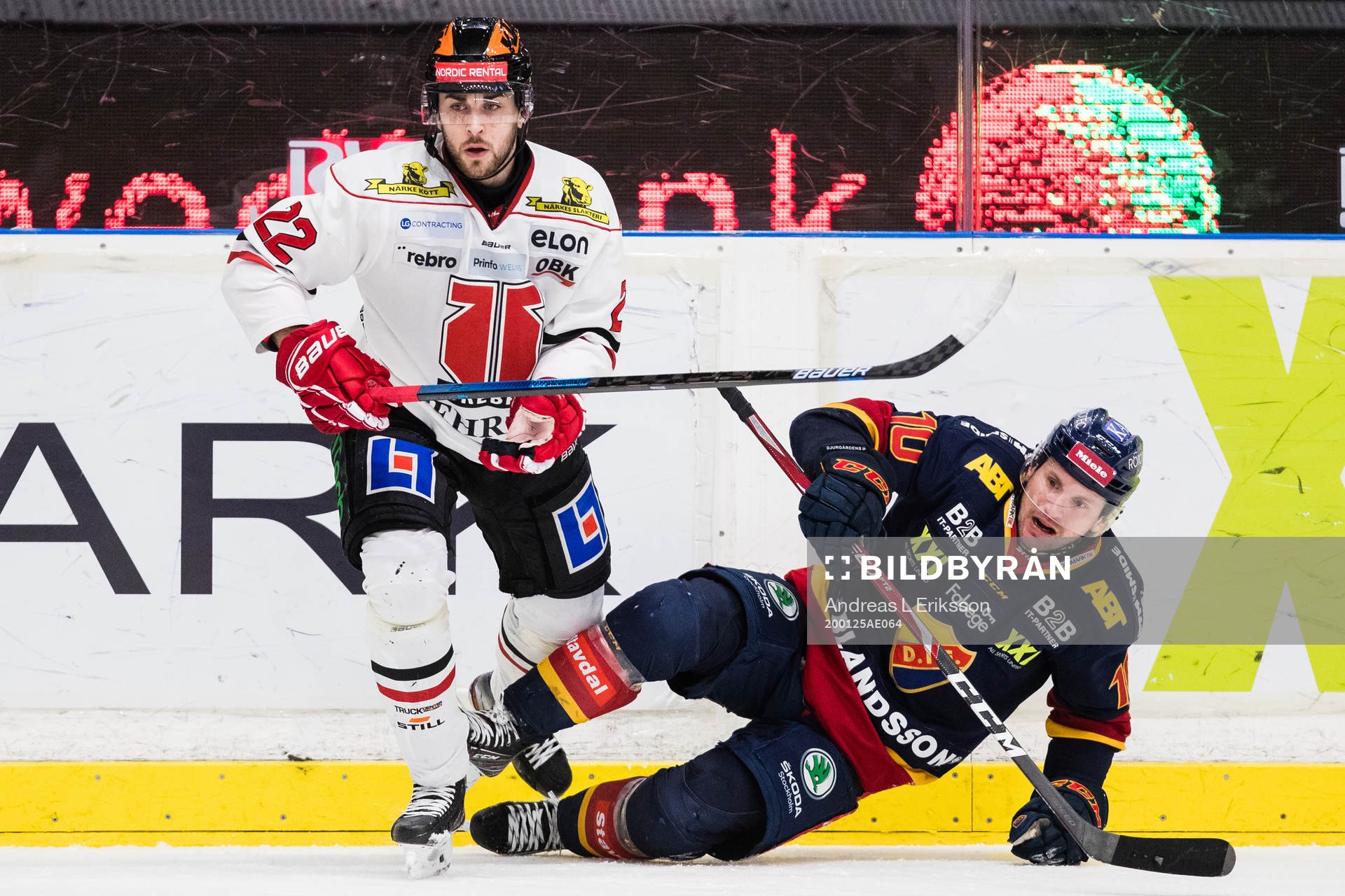 Örebros Jonathan Andersson och Djurgårdens Niclas Bergfors