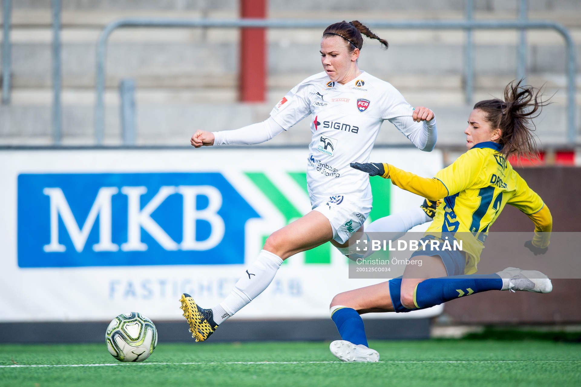 Rosengårds Jessica Samuelsson mot Bröndbys spelare