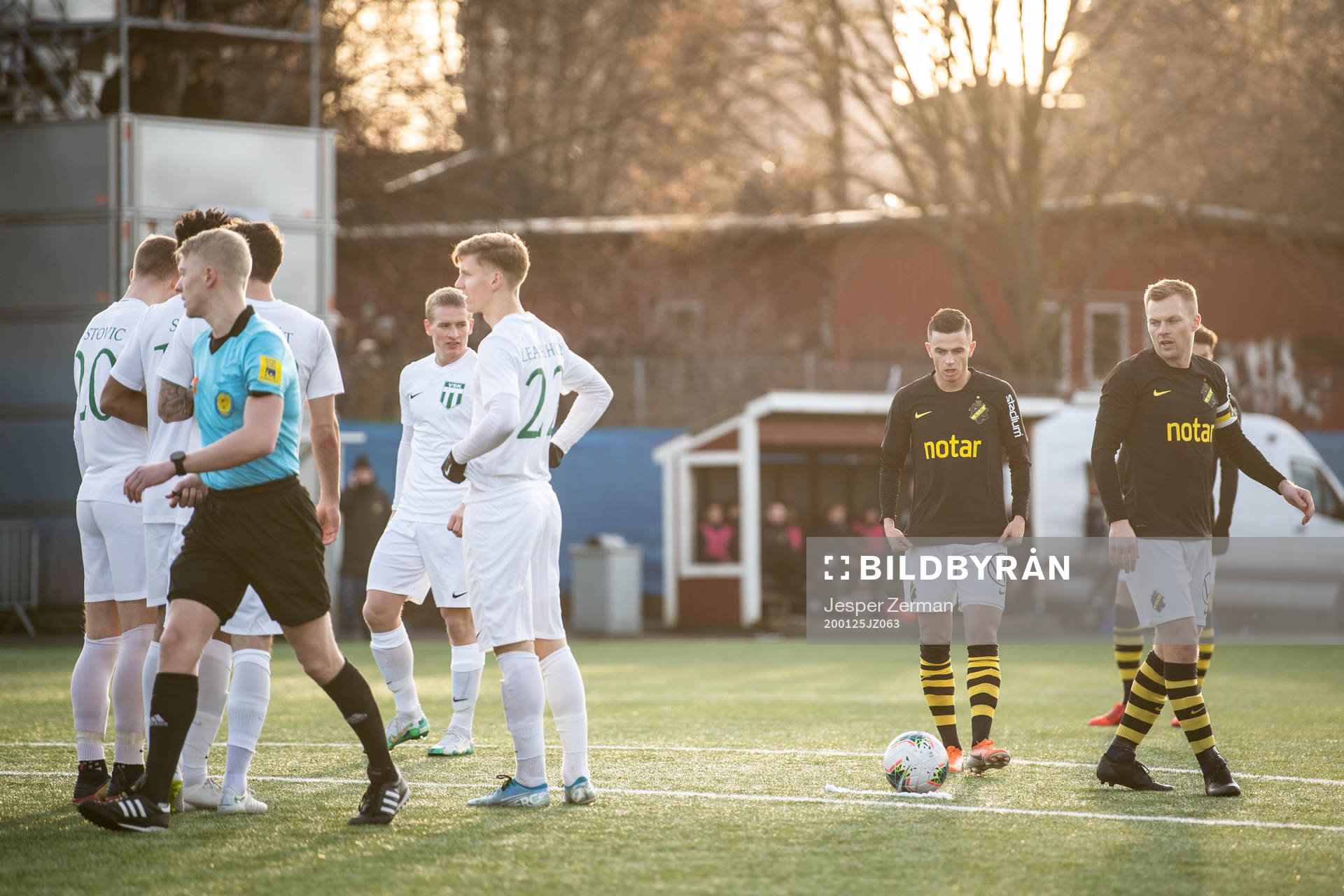 s Jasir Asani och Sebastian Larsson