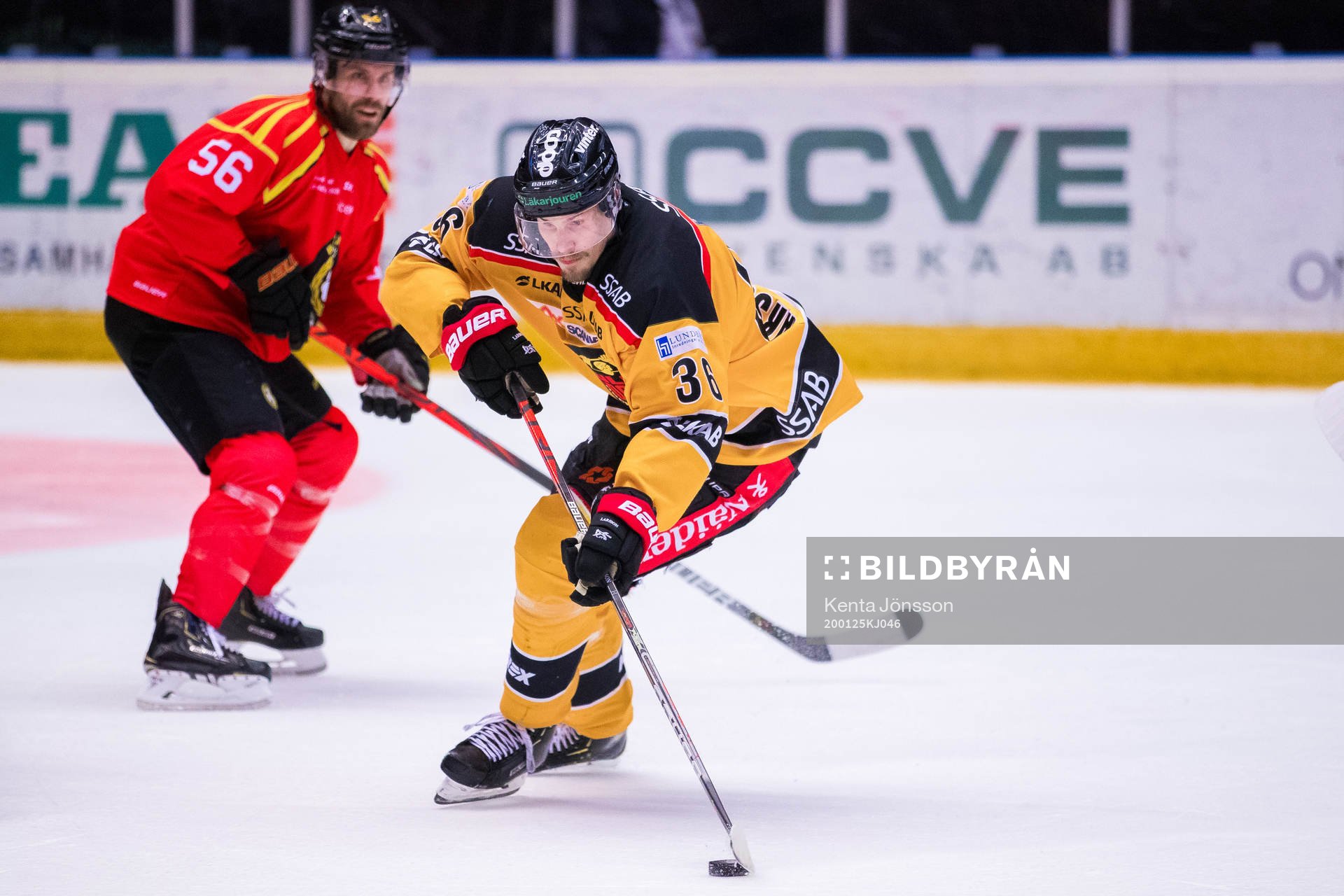 Brynäs Jonathan Sigalet och Luleås Emil Larsson