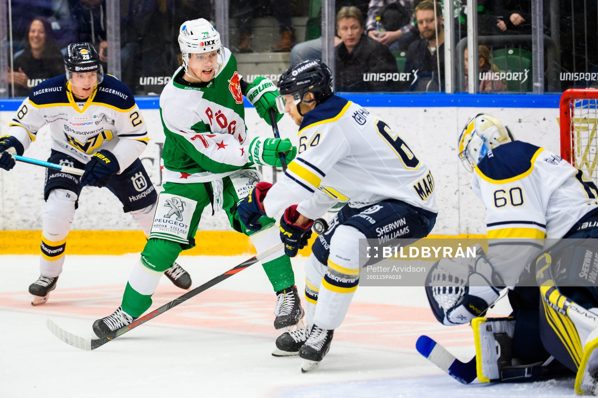 s Eric Martinsson och målvakt Hugo Alnefelt
