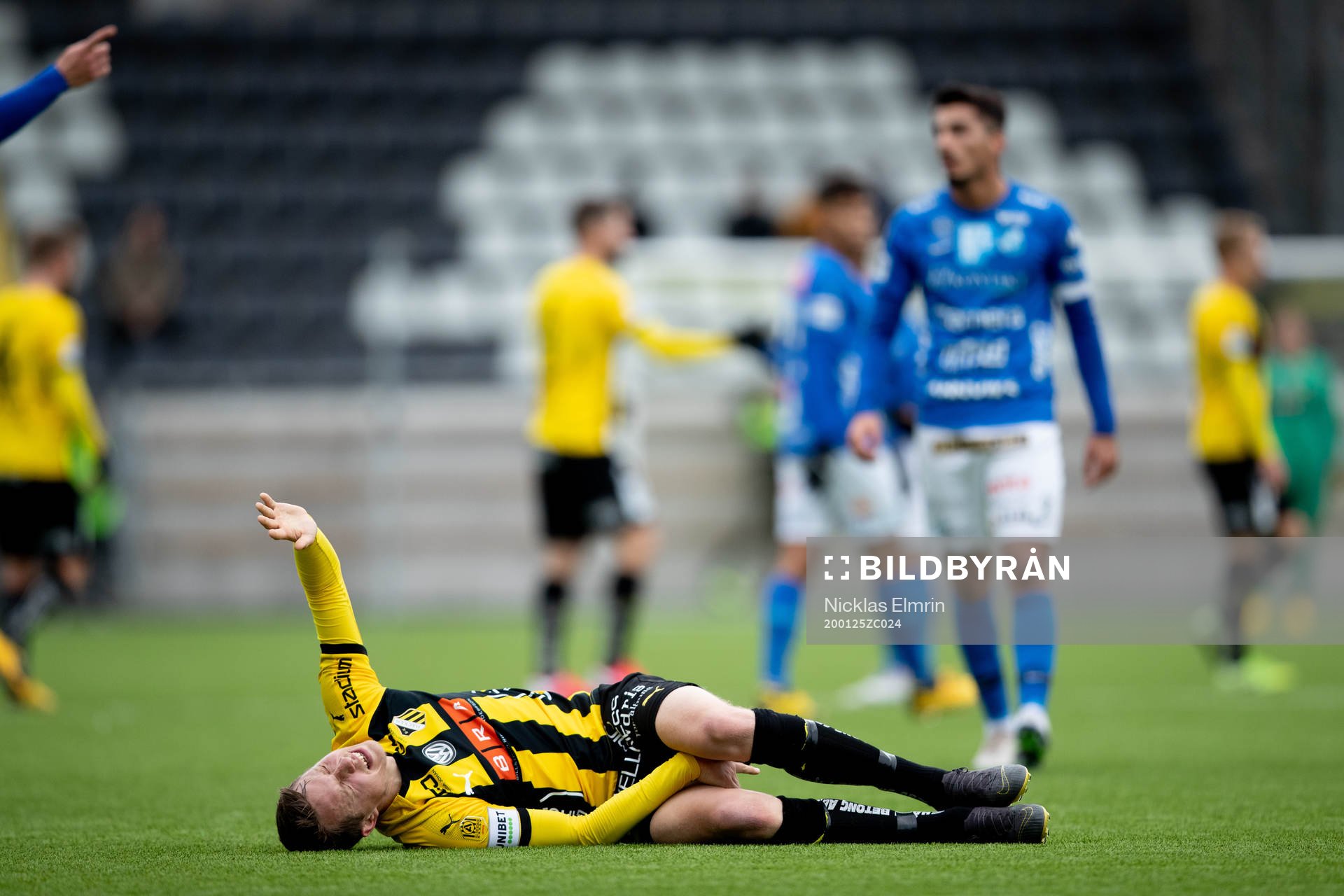 Häckens Viktor Lundberg fick en smäll