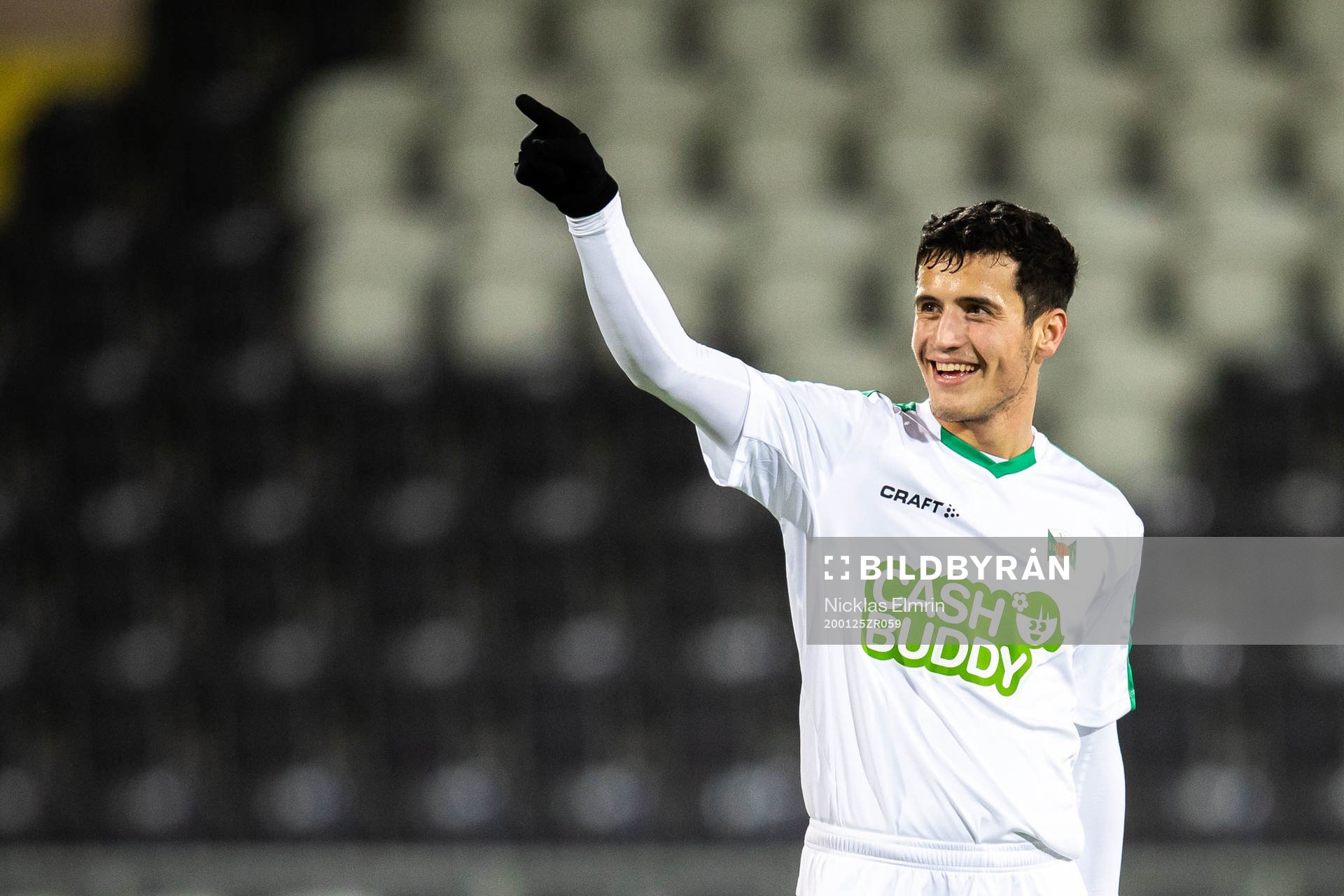 Varbergs Astrit Seljmani jublar efter 0-1 under träningsmatchen i fotboll mellan GAIS och Varberg den 25 januari 2020 i Göteborg.
