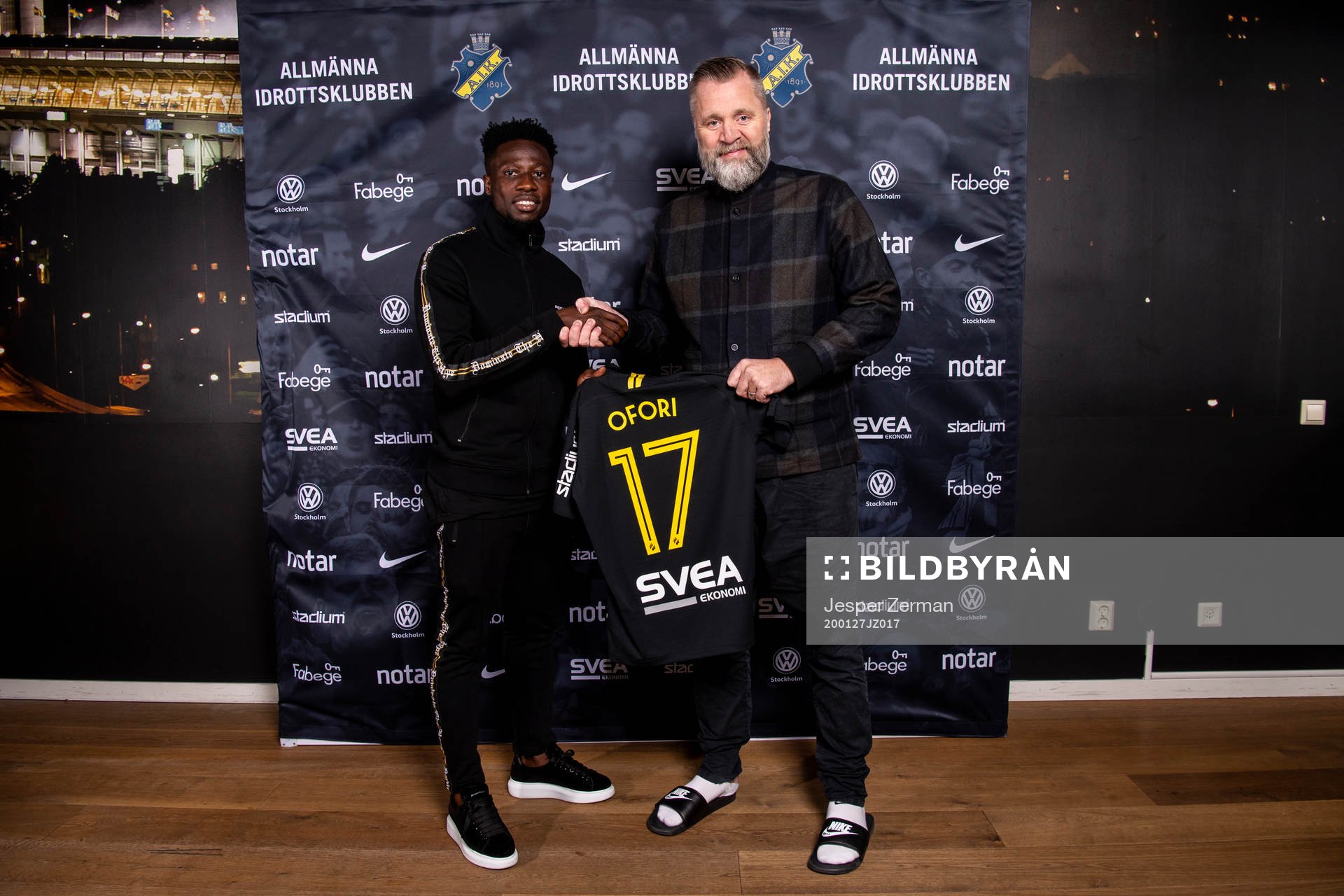 s Ebenezer Ofori och sportchef Björn Wesström