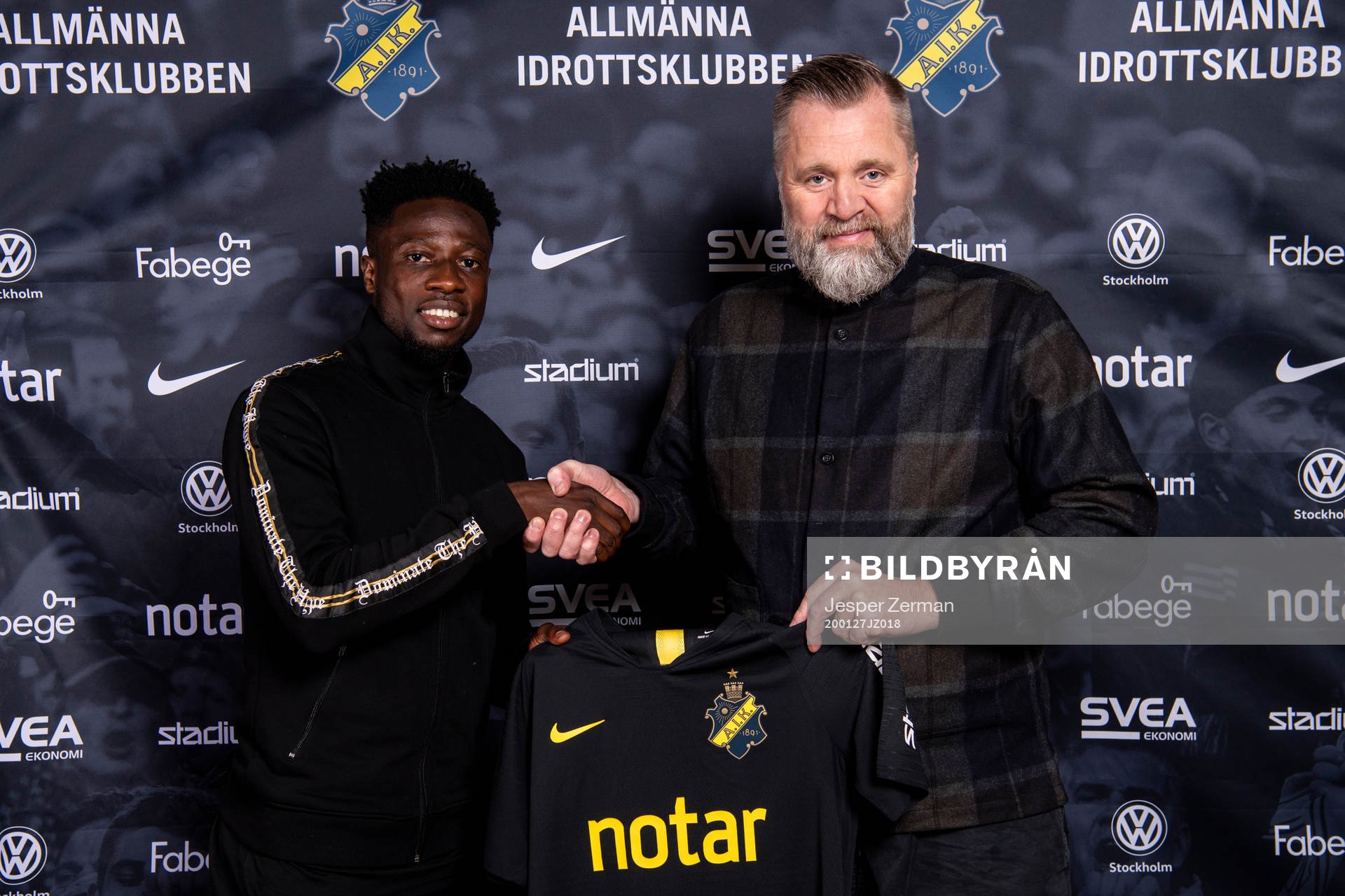 s Ebenezer Ofori och sportchef Björn Wesström