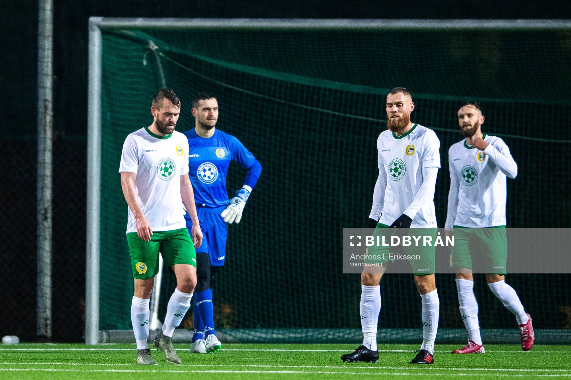 Hammarbys Mads Fenger Nielsen , målvakt Davor Blazevic ,
