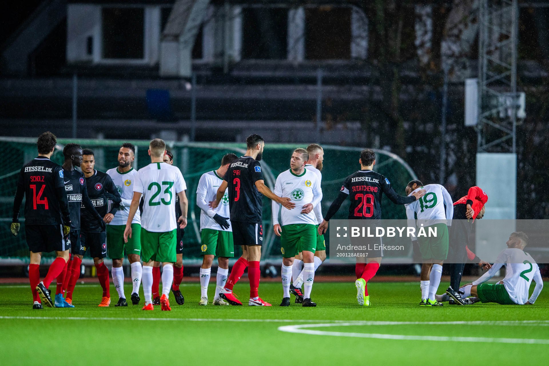 Hammarbys och Midtjyllands spelare i bråk