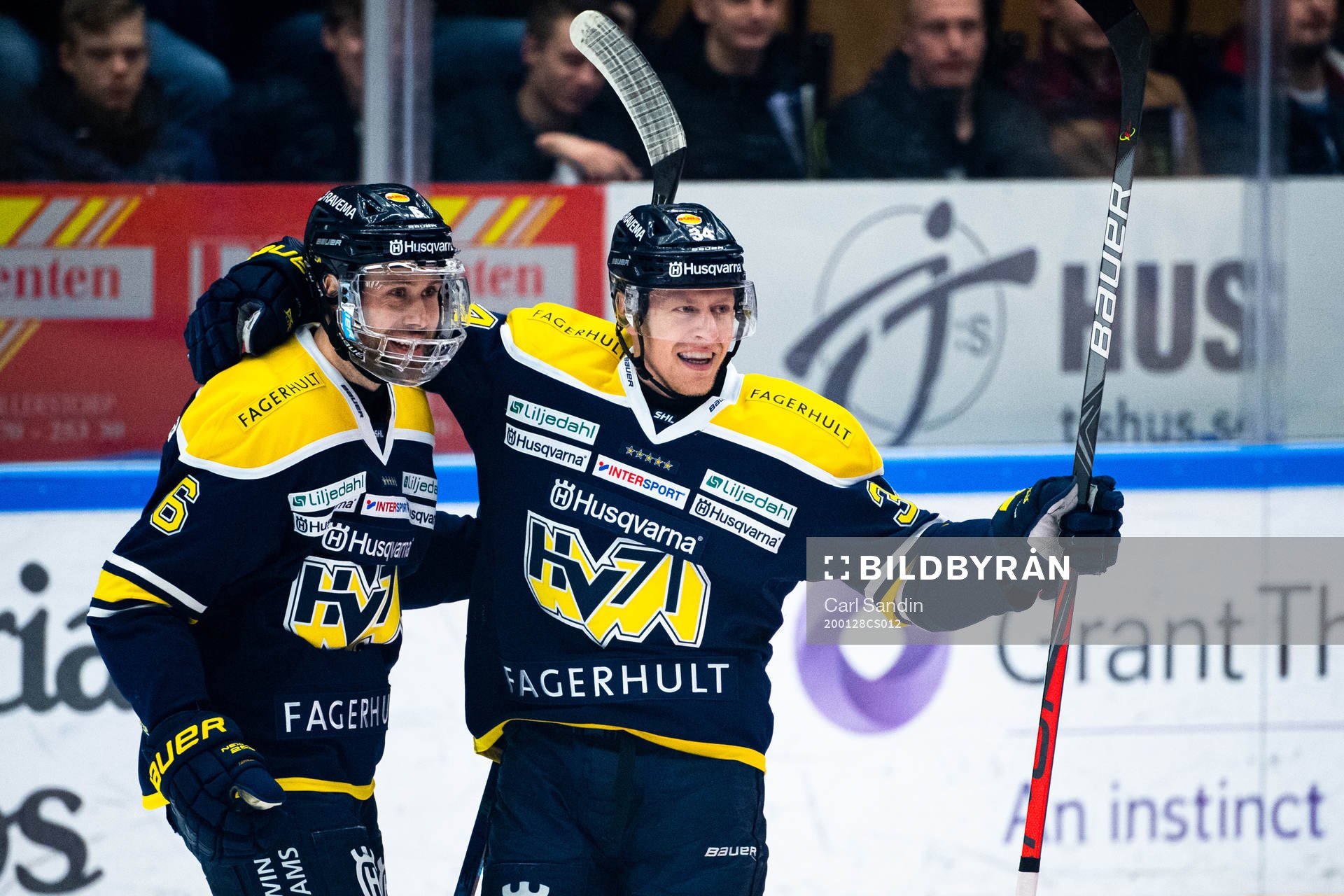 s Christoffer Persson och Jesper Williamsson jublar