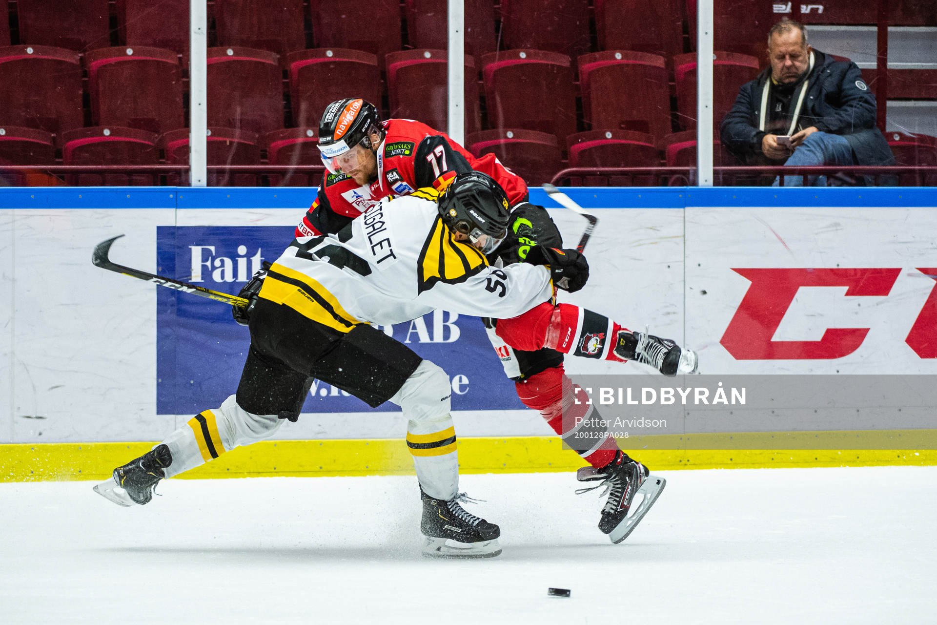 Malmö Redhawks Max Görtz och Brynäs Jonathan Sigalet