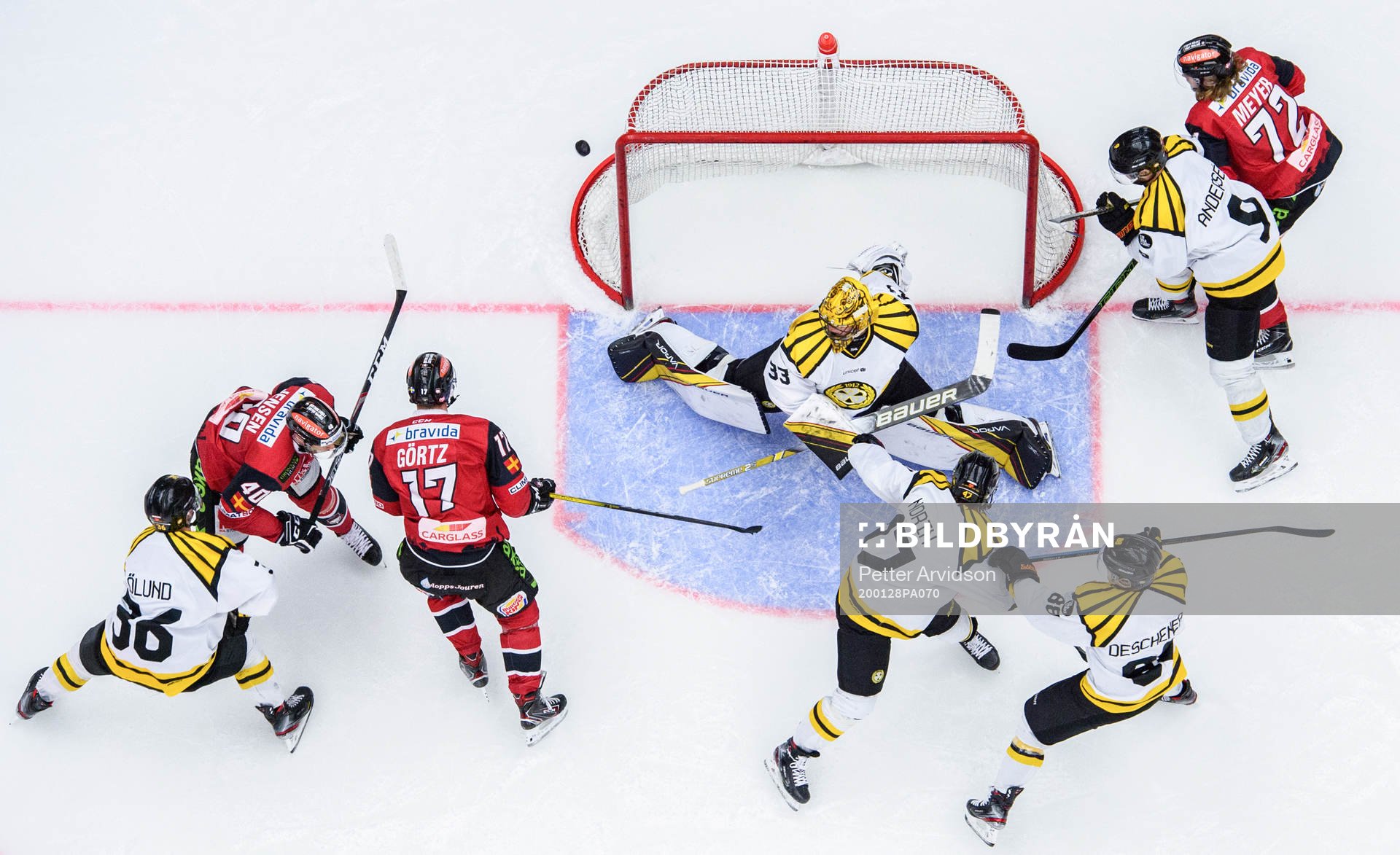 Malmö Redhawks Jesper Jensen med en målchans mot Brynäs