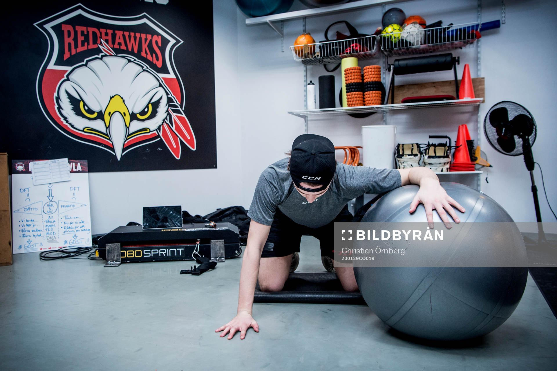 Ishockeyspelaren Helge Grans i gymmet