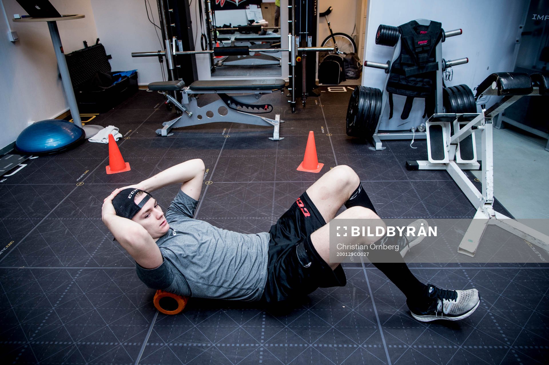 Ishockeyspelaren Helge Grans i gymmet