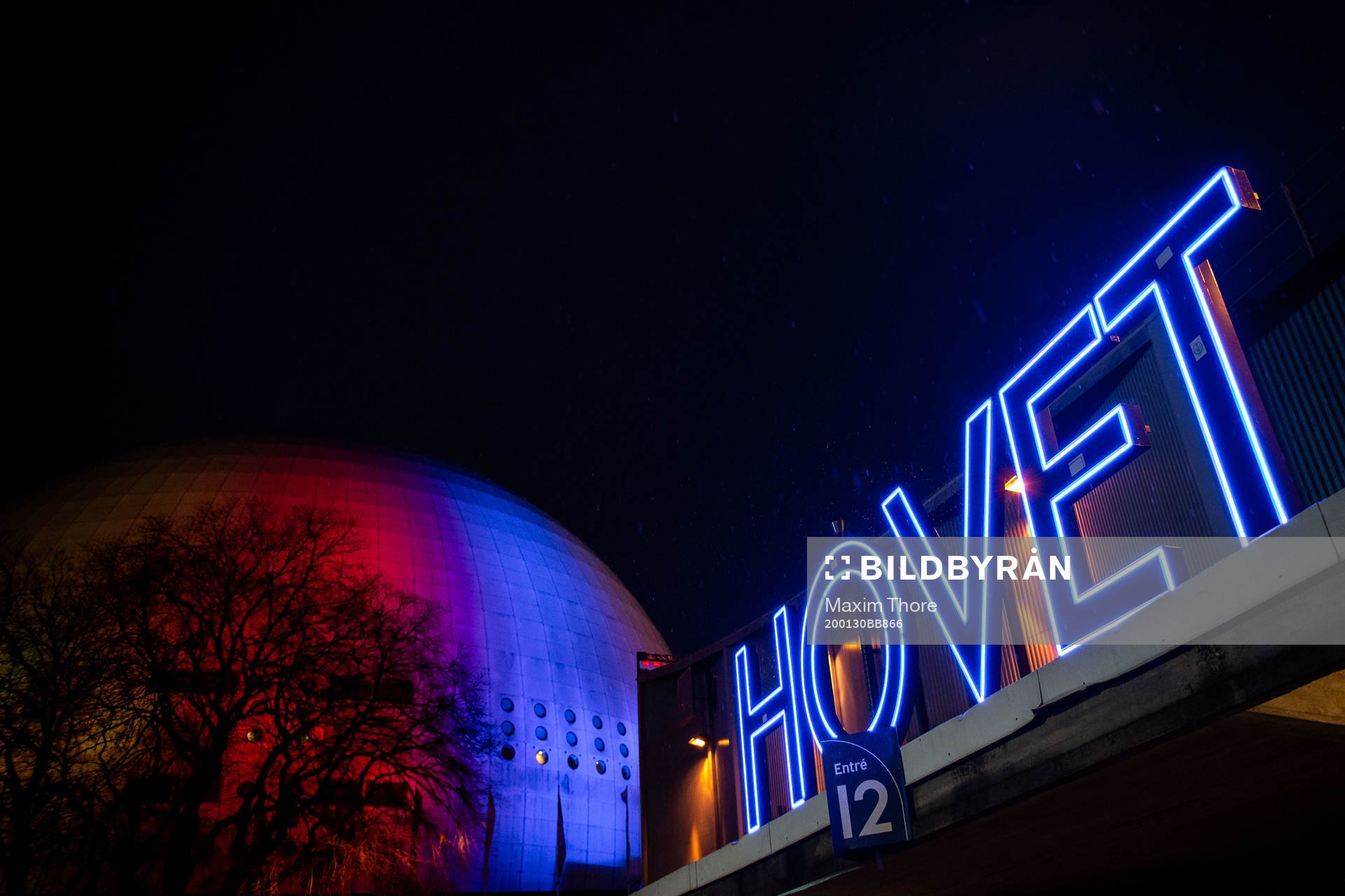 Exteriör av Globen och Hovet