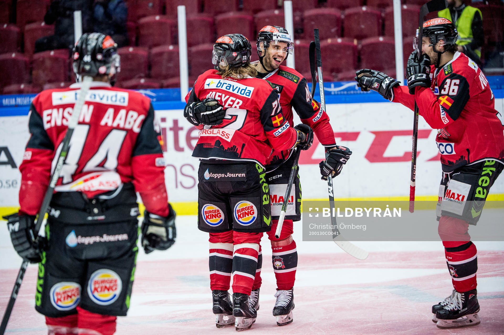 Malmö Redhawks Nicolai Meyer jublar