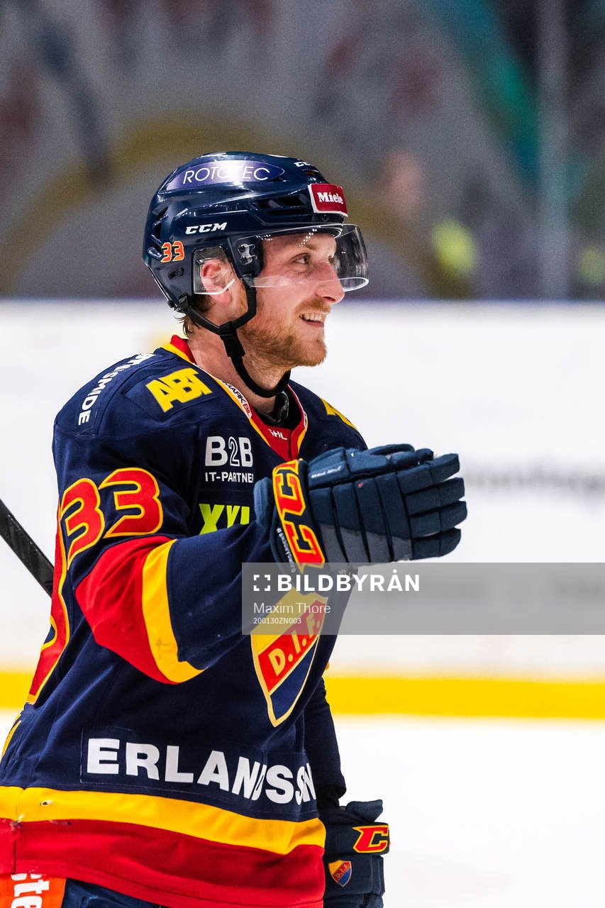 Djurgårdens Linus Hultström jublar