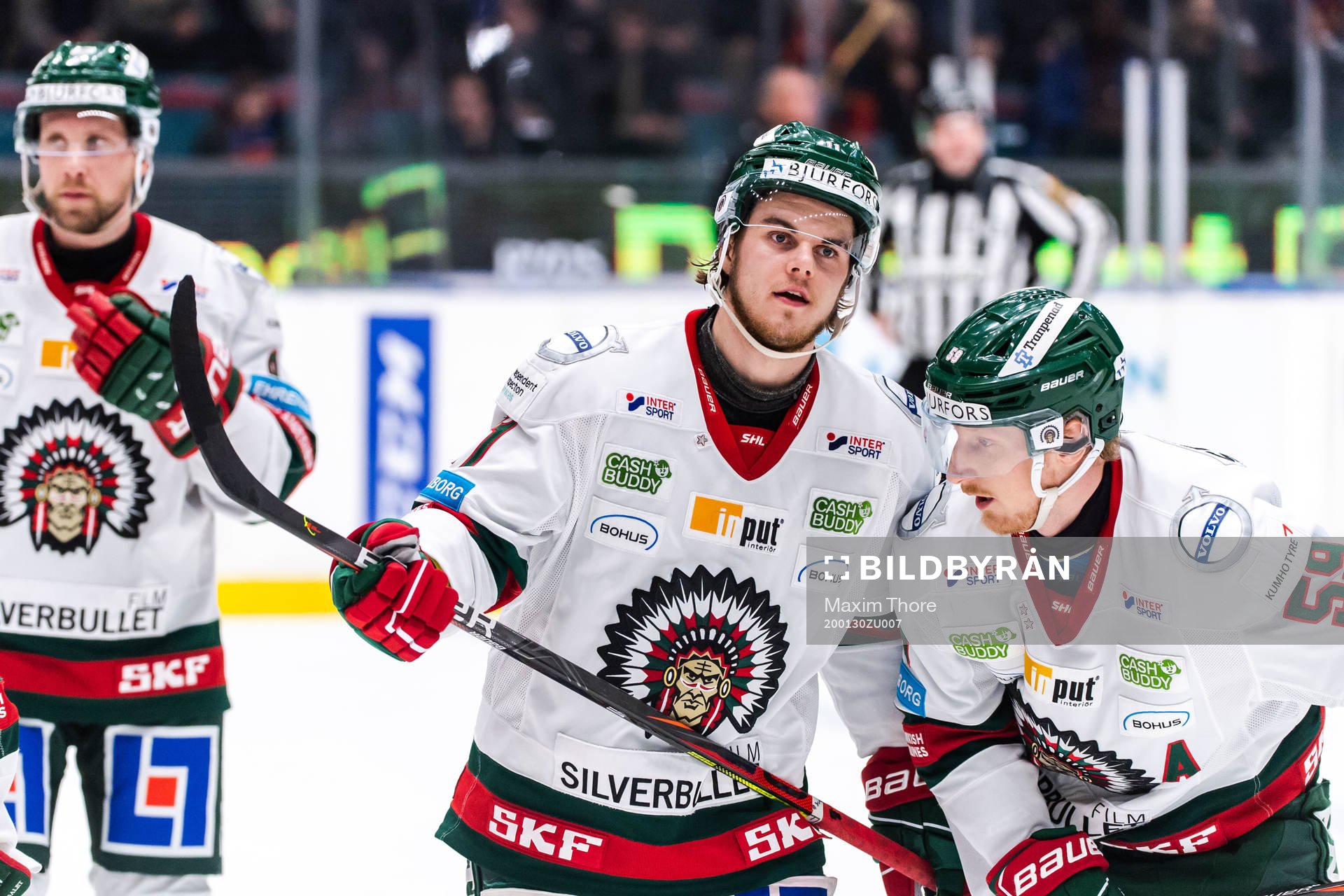 Frölundas Samuel Fagemo och Simon Hjalmarsson i samtal