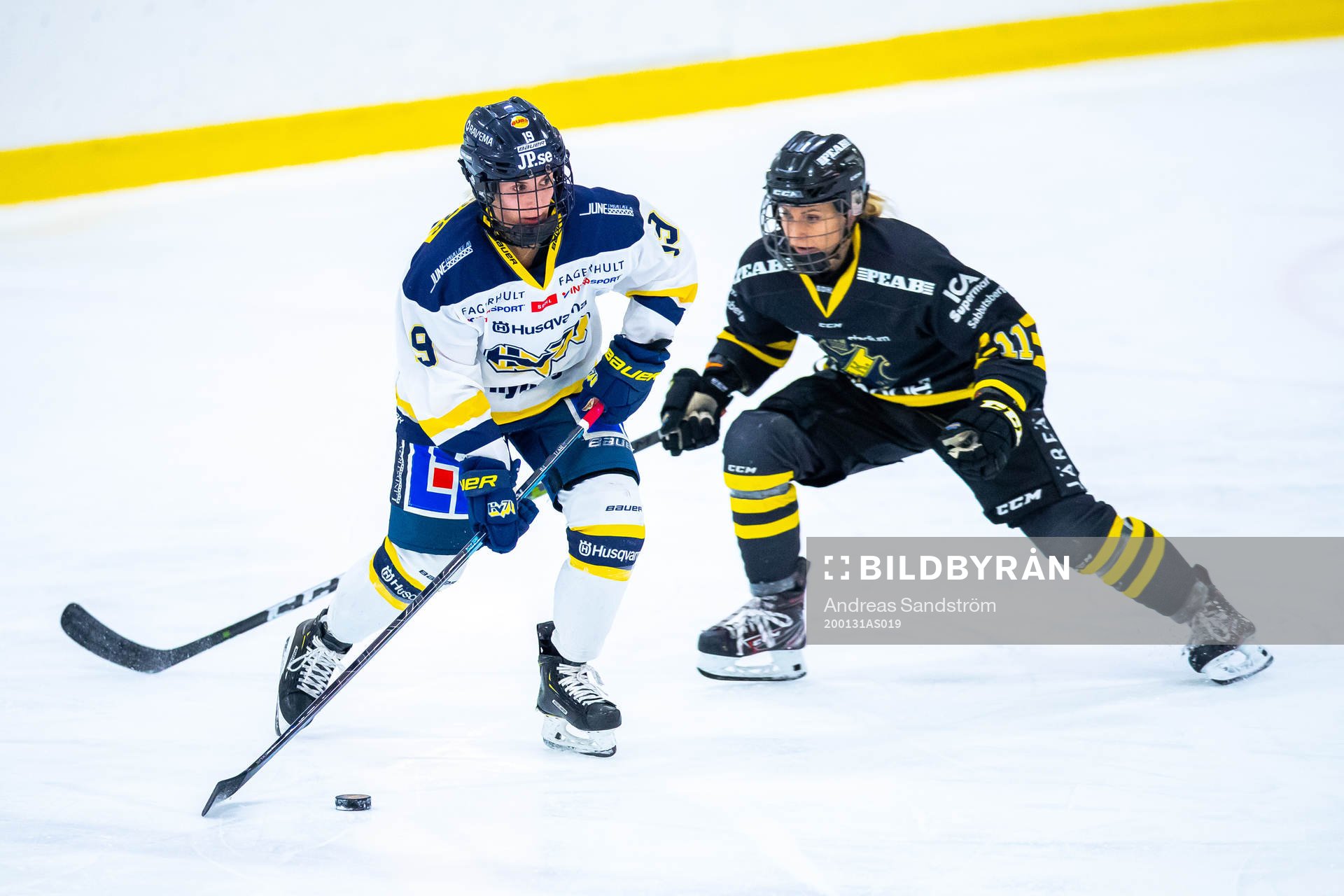 s Kaitlyn Tougas och AIK:s Line Bialik Öien